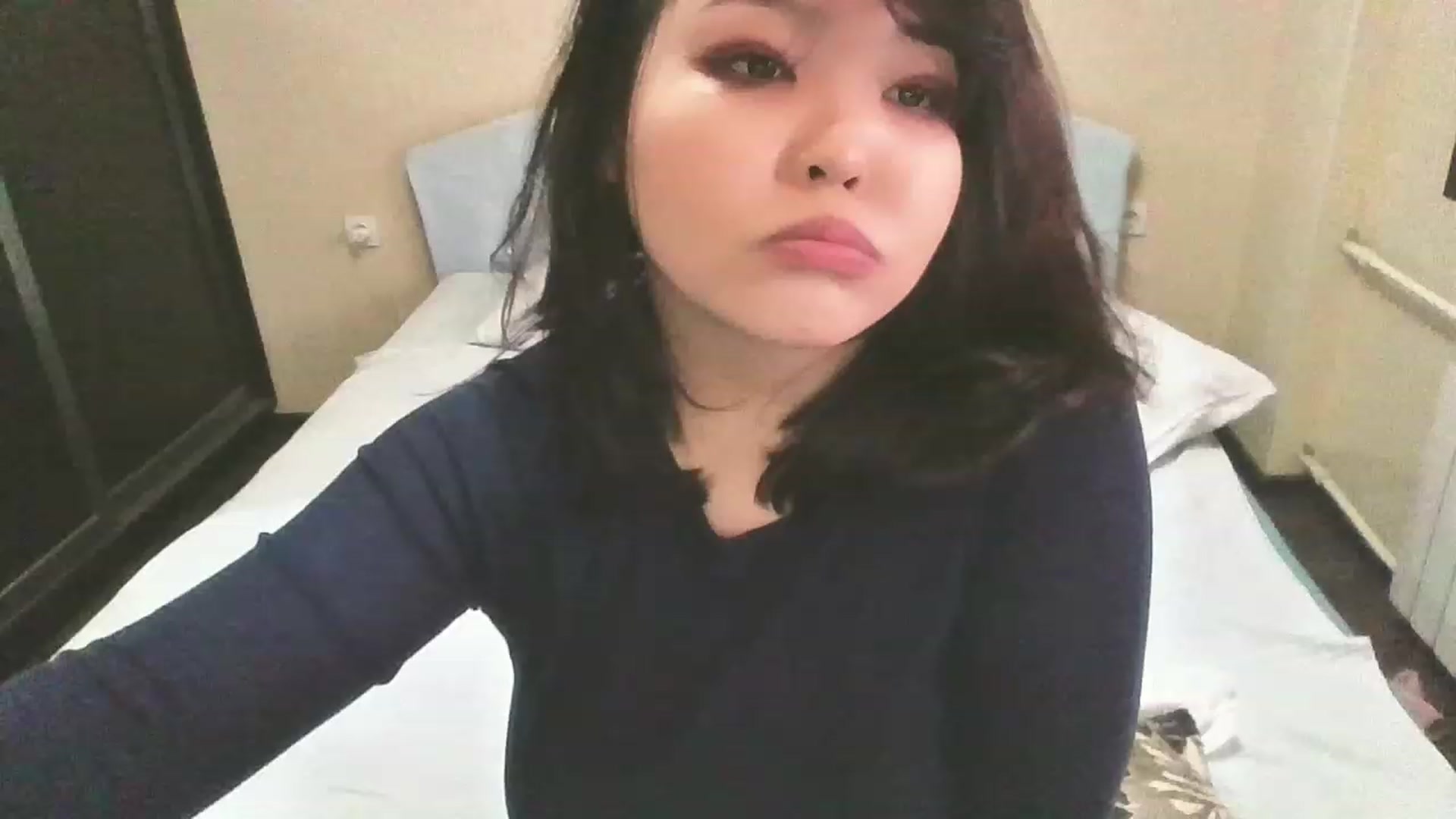 Gallery image thumbnail from MaiChubbyFace's myfreecams stream on, 03/29/2023, 06:24 image 16 of 20
