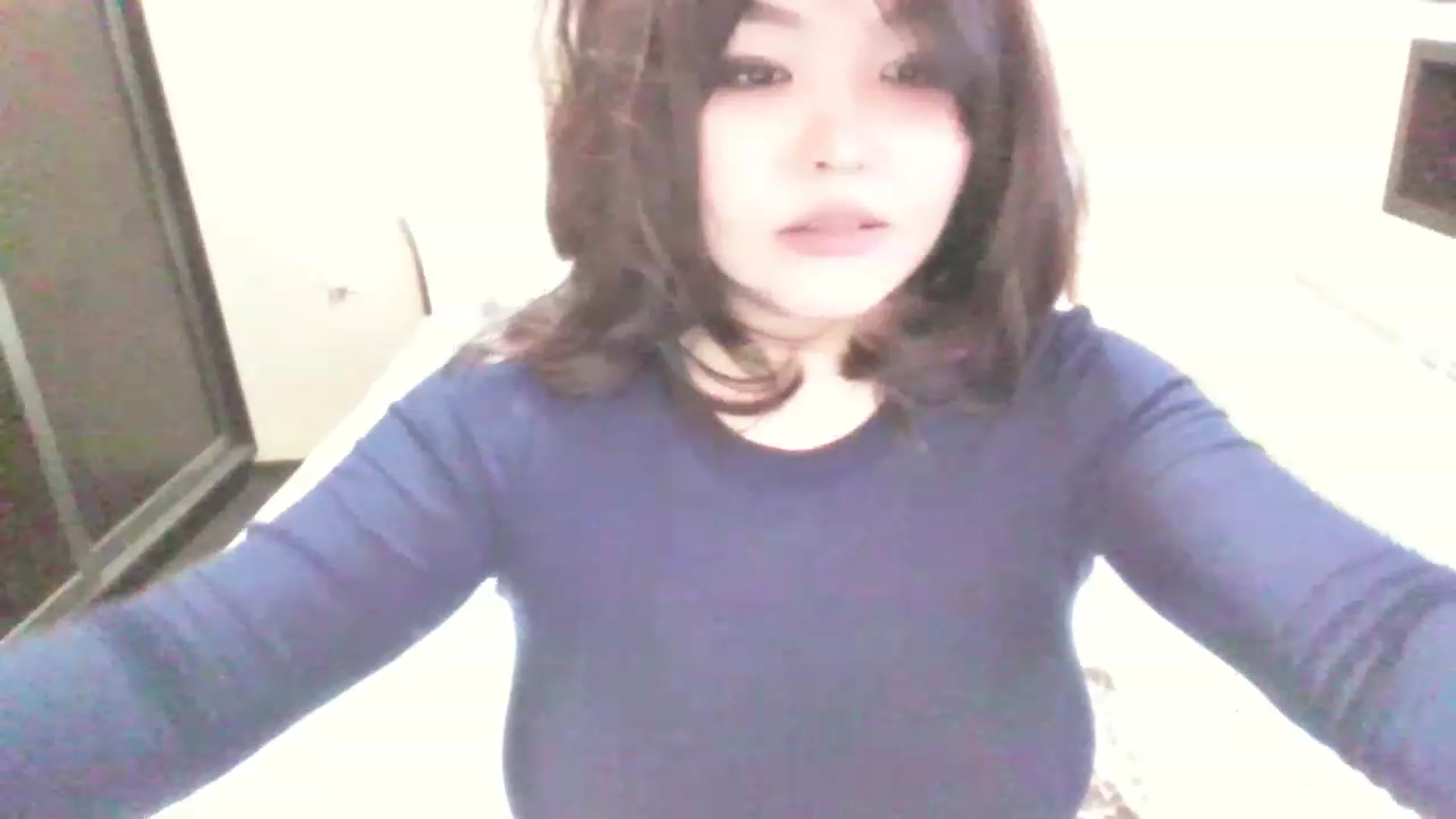 Gallery image thumbnail from MaiChubbyFace's myfreecams stream on, 04/02/2023, 12:16 image 2 of 20