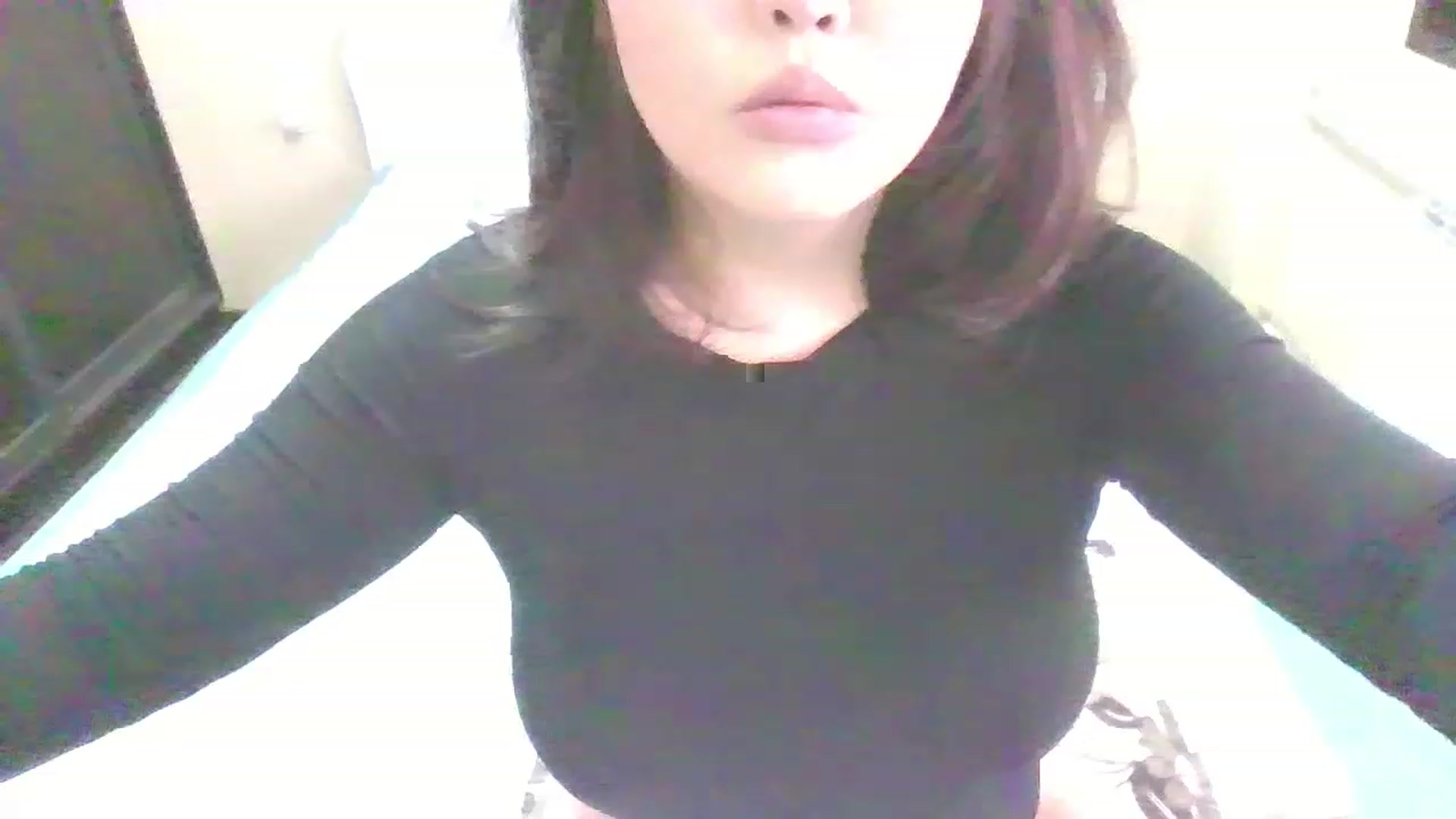 Gallery image thumbnail from MaiChubbyFace's myfreecams stream on, 04/07/2023, 07:05 image 6 of 20