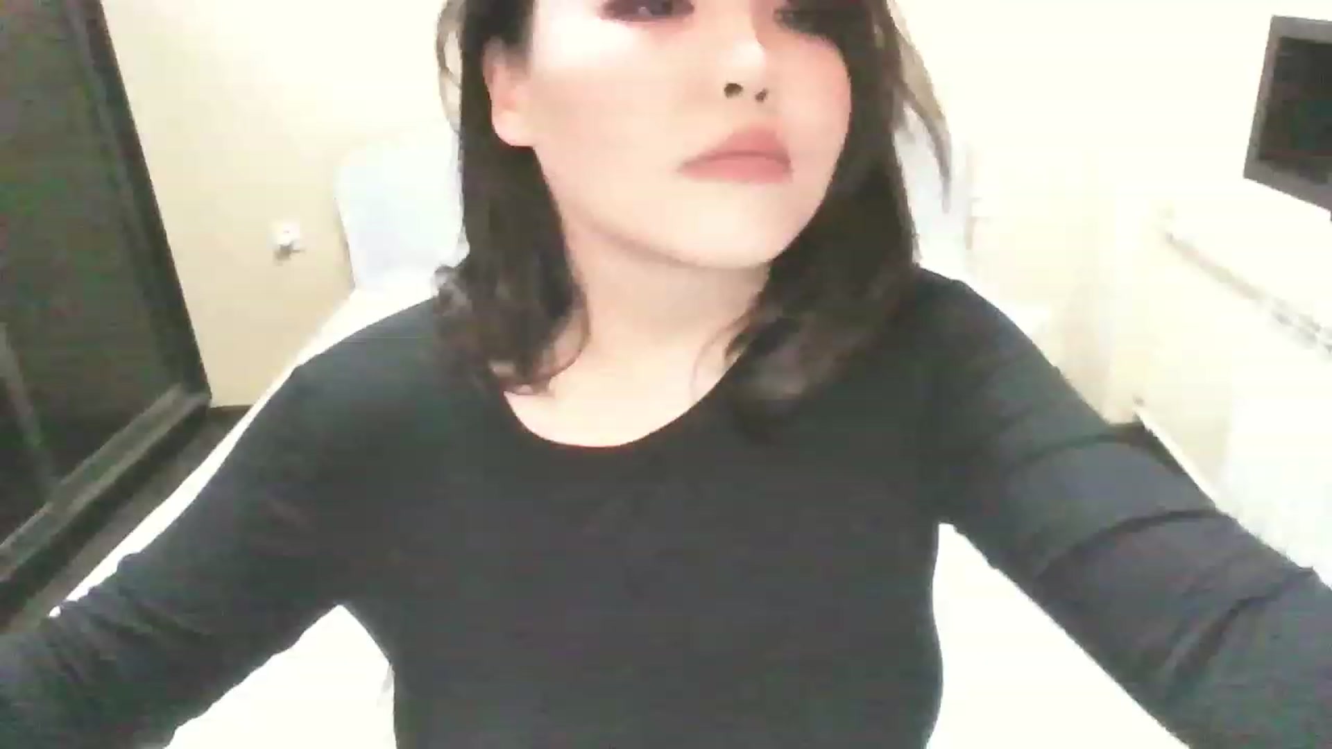 Gallery image thumbnail from MaiChubbyFace's myfreecams stream on, 04/23/2023, 18:32 image 5 of 20