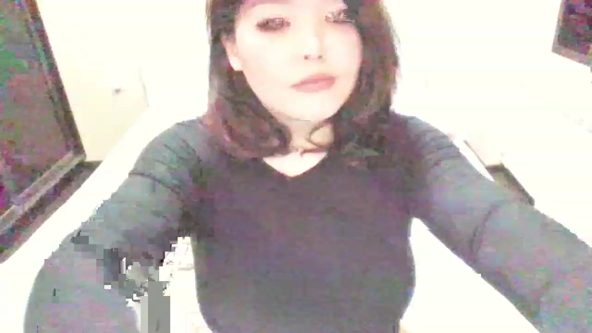 Gallery image thumbnail from MaiChubbyFace's myfreecams stream on, 04/23/2023, 18:32 image 15 of 20