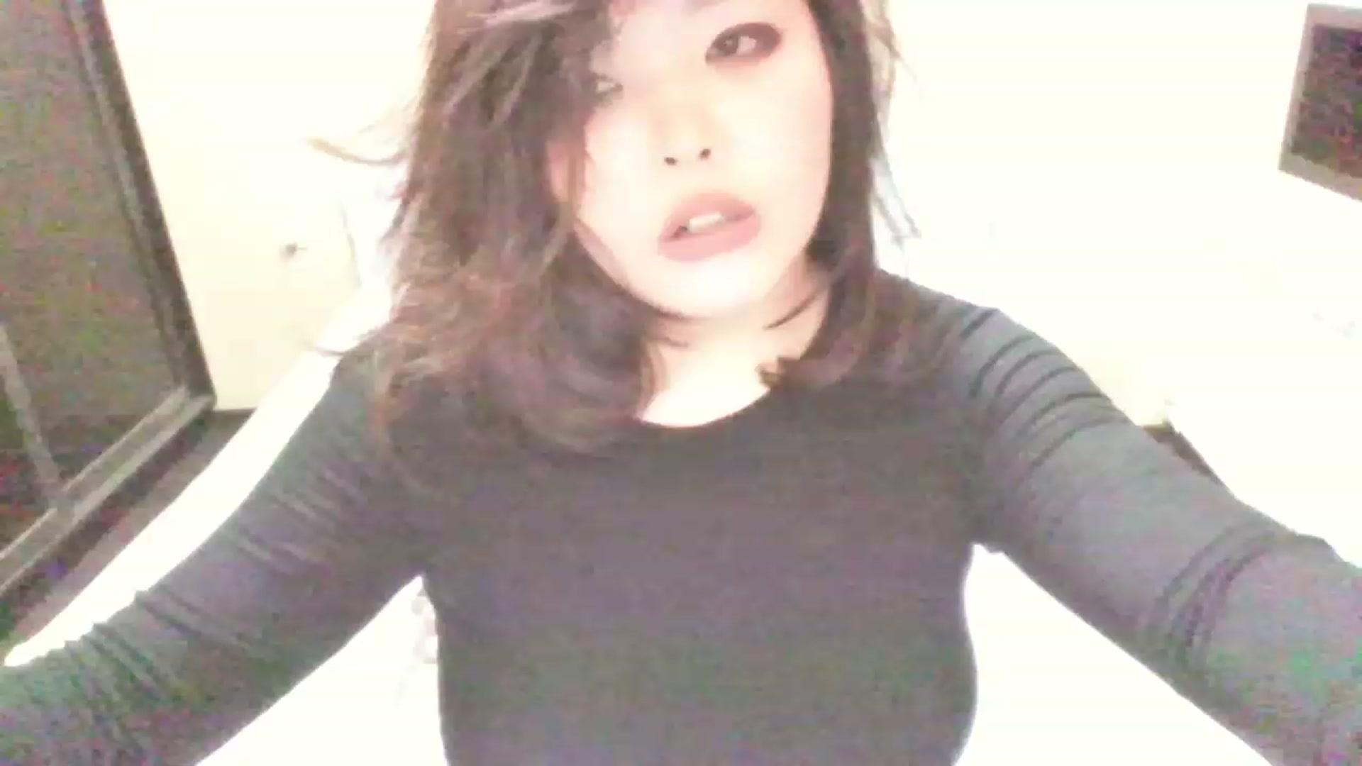 Gallery image thumbnail from MaiChubbyFace's myfreecams stream on, 04/23/2023, 18:32 image 10 of 20