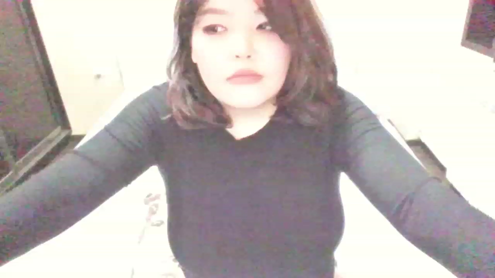 Gallery image thumbnail from MaiChubbyFace's myfreecams stream on, 04/23/2023, 18:32 image 16 of 20