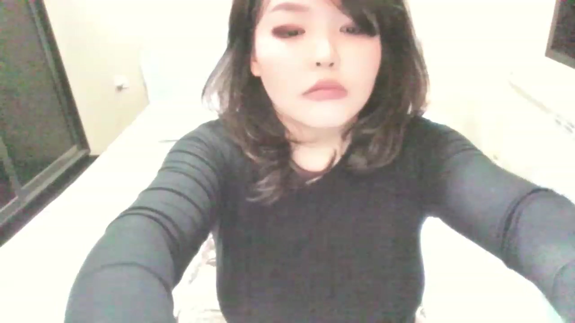 Gallery image thumbnail from MaiChubbyFace's myfreecams stream on, 04/23/2023, 19:04 image 16 of 20