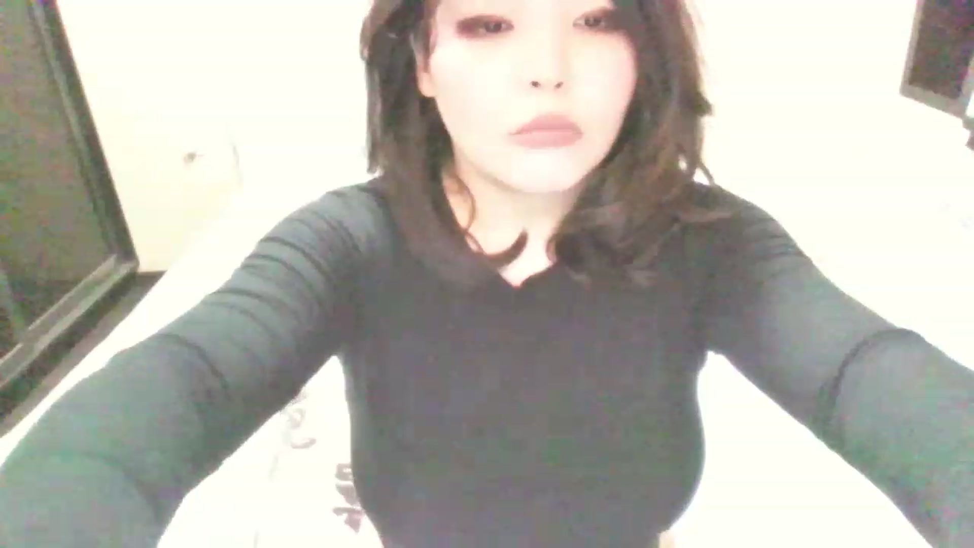 Gallery image thumbnail from MaiChubbyFace's myfreecams stream on, 04/23/2023, 19:04 image 4 of 20