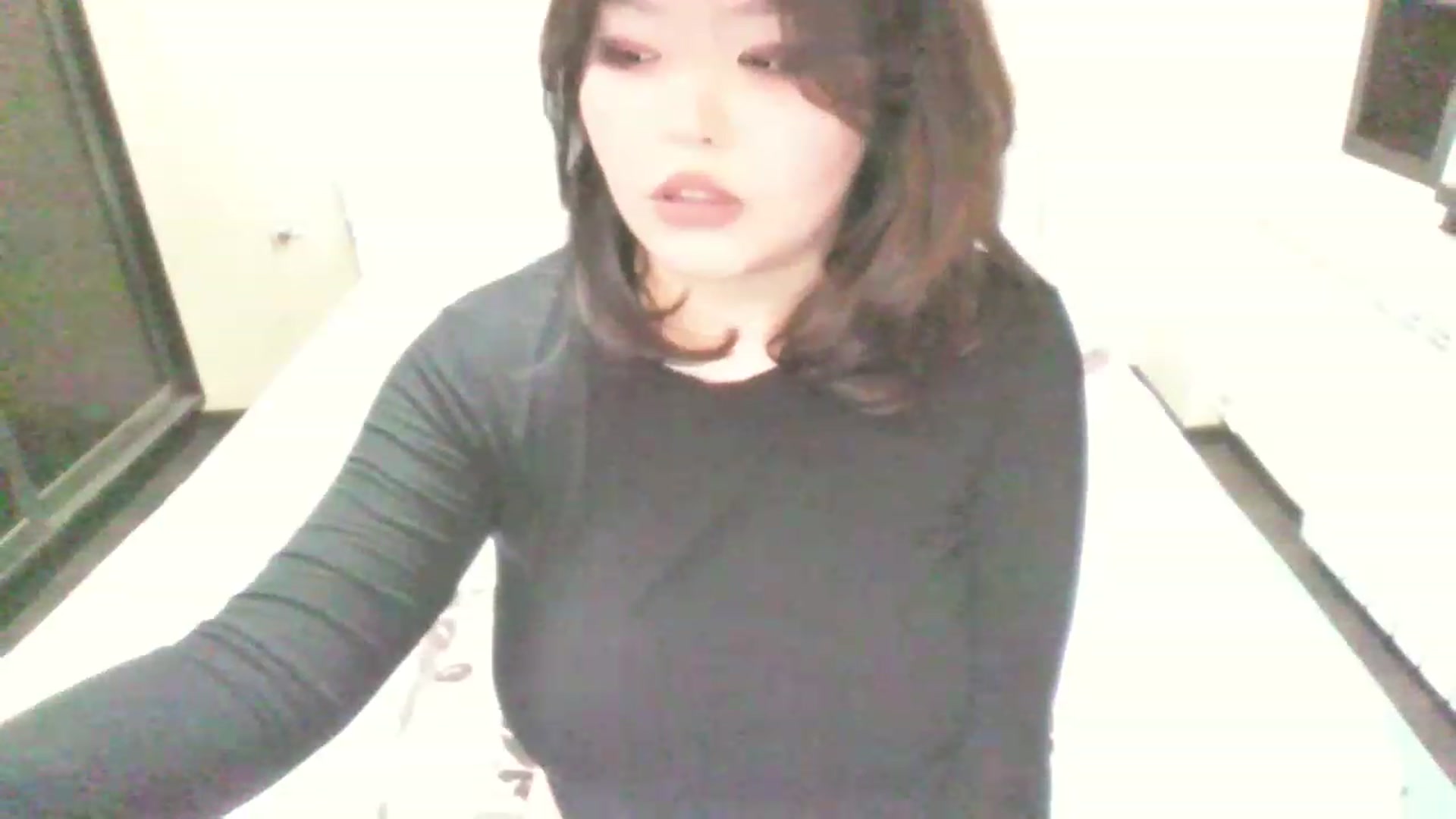Gallery image thumbnail from MaiChubbyFace's myfreecams stream on, 04/23/2023, 19:04 image 3 of 20