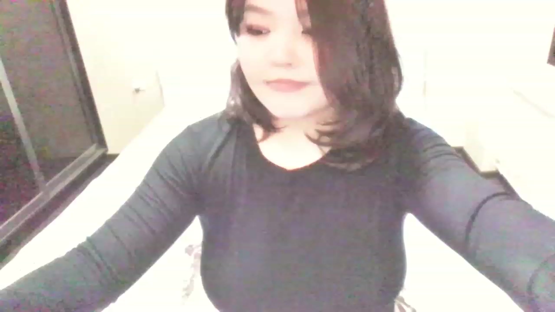 Gallery image thumbnail from MaiChubbyFace's myfreecams stream on, 04/23/2023, 20:22 image 1 of 20