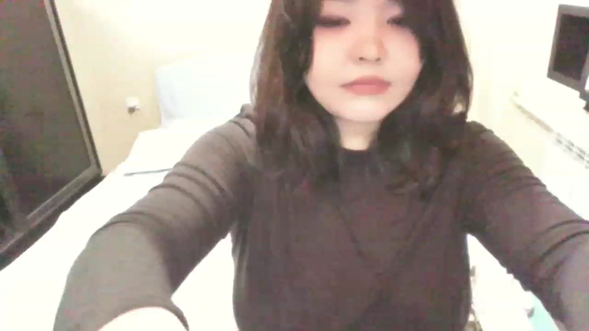 Gallery image thumbnail from MaiChubbyFace's myfreecams stream on, 04/30/2023, 13:51 image 18 of 20