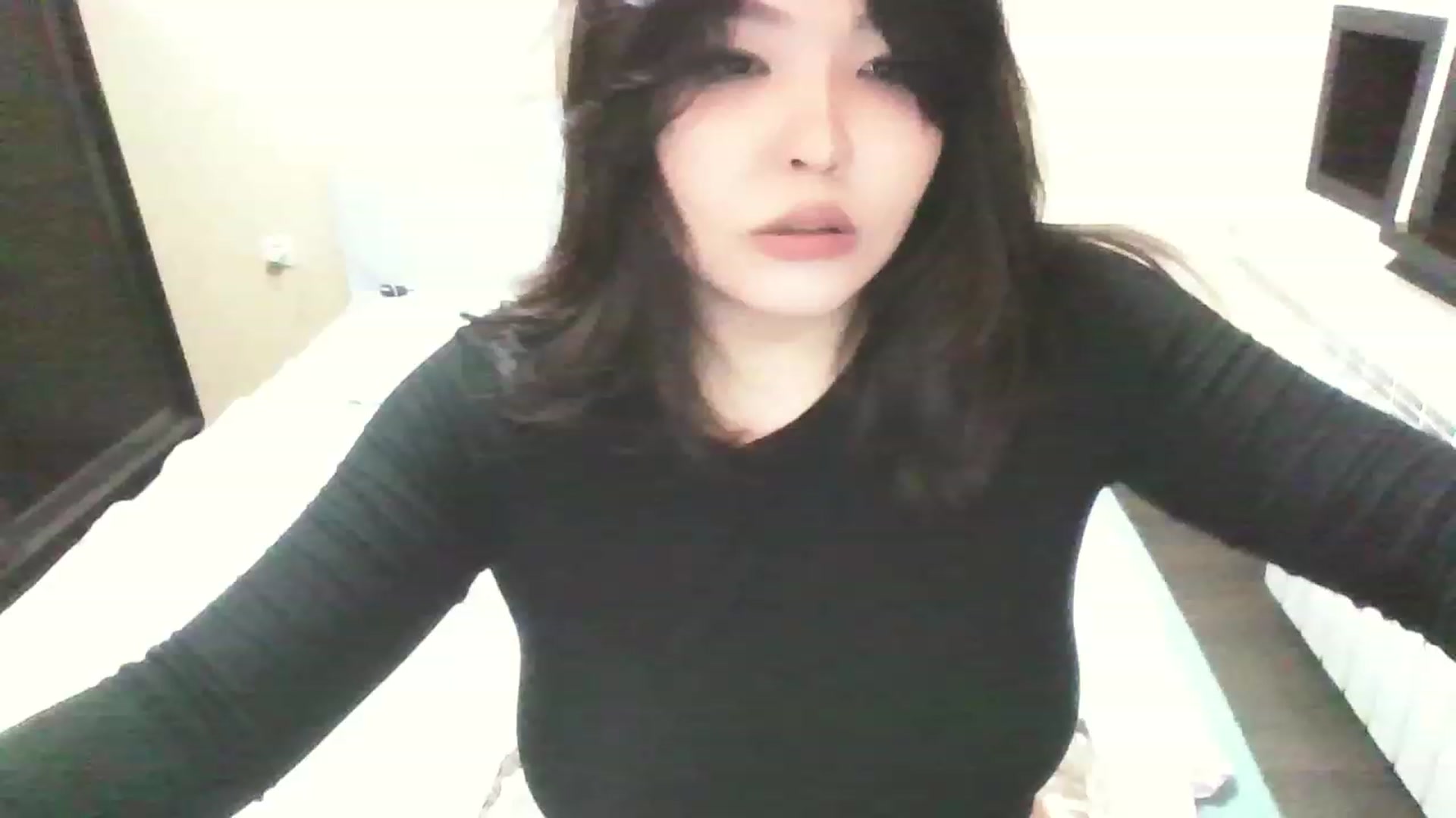 Gallery image thumbnail from MaiChubbyFace's myfreecams stream on, 04/30/2023, 19:28 image 13 of 20
