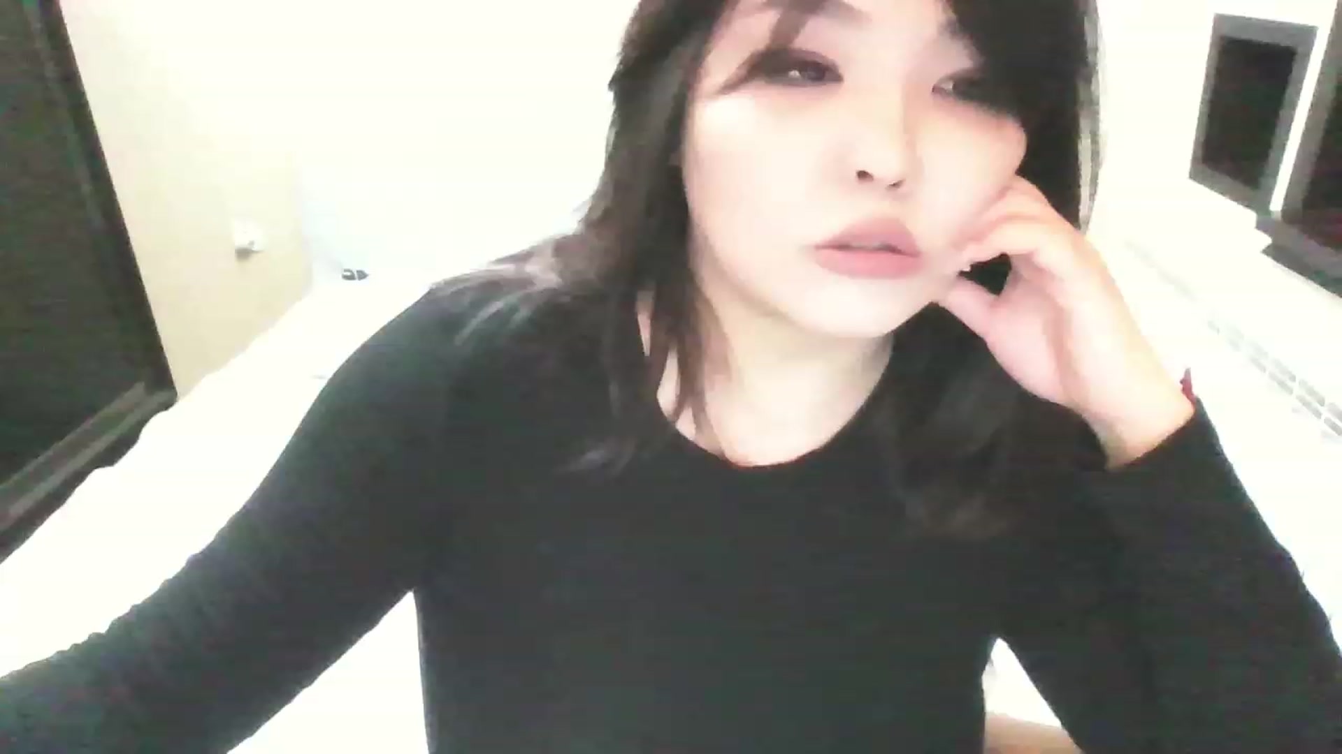 Gallery image thumbnail from MaiChubbyFace's myfreecams stream on, 04/30/2023, 19:28 image 4 of 20