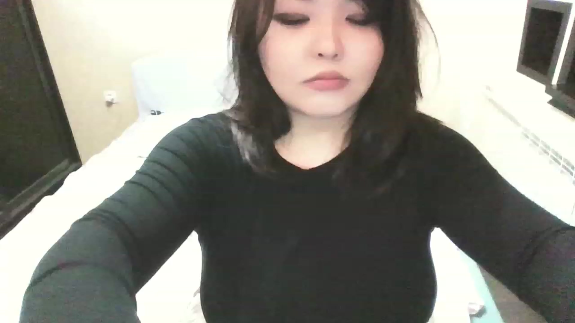Gallery image thumbnail from MaiChubbyFace's myfreecams stream on, 04/30/2023, 19:44 image 15 of 20