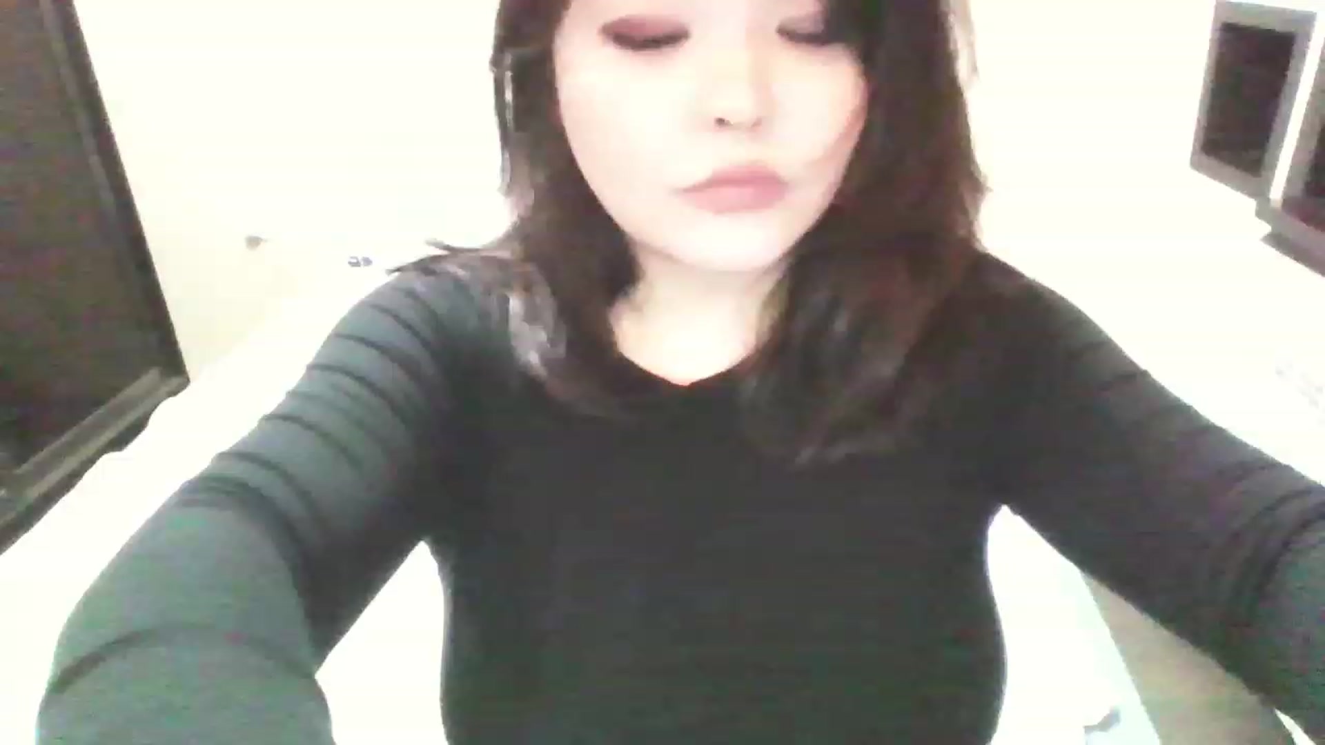 Gallery image thumbnail from MaiChubbyFace's myfreecams stream on, 04/30/2023, 19:44 image 12 of 20