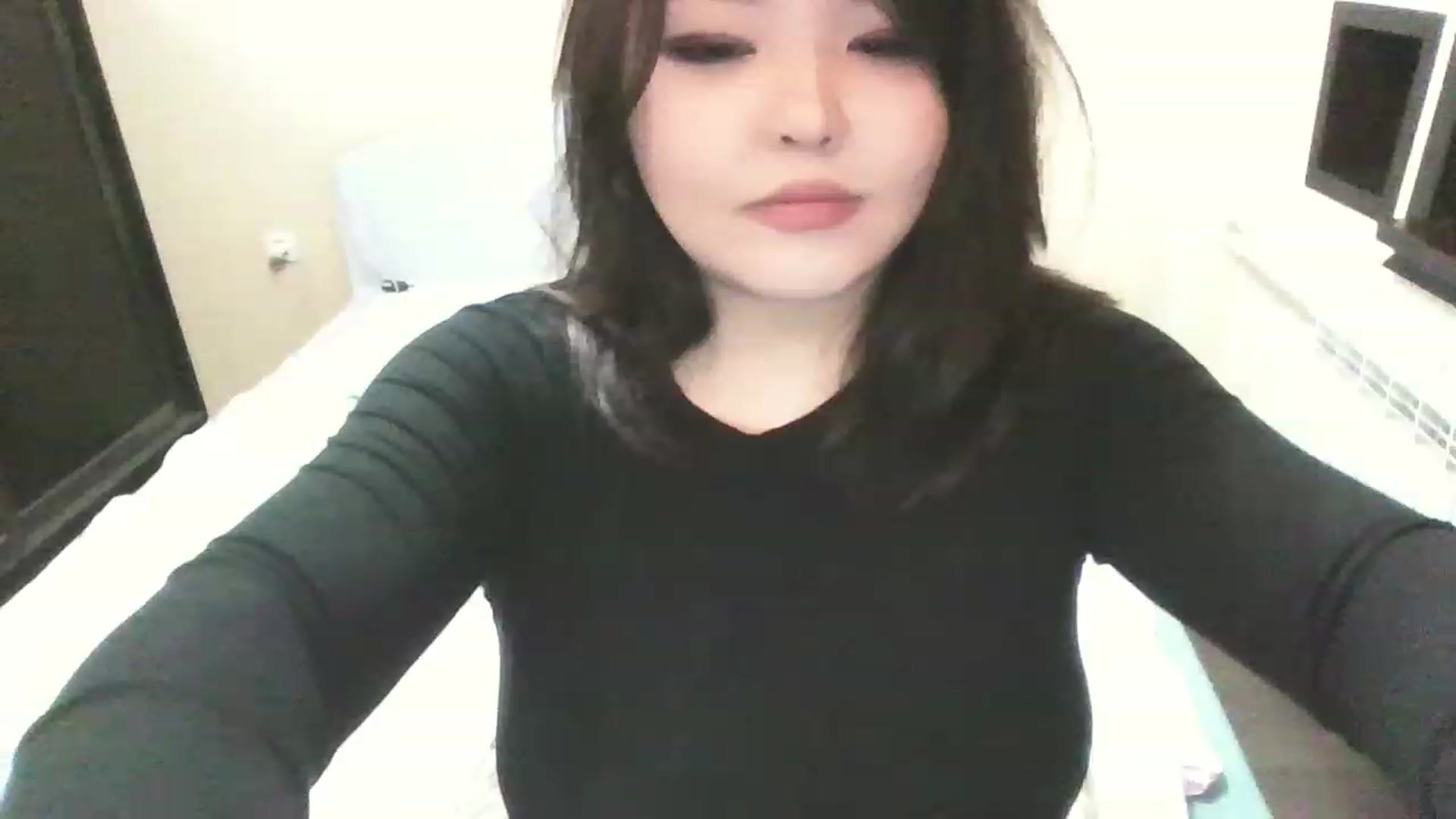 Gallery image thumbnail from MaiChubbyFace's myfreecams stream on, 04/30/2023, 19:44 image 14 of 20