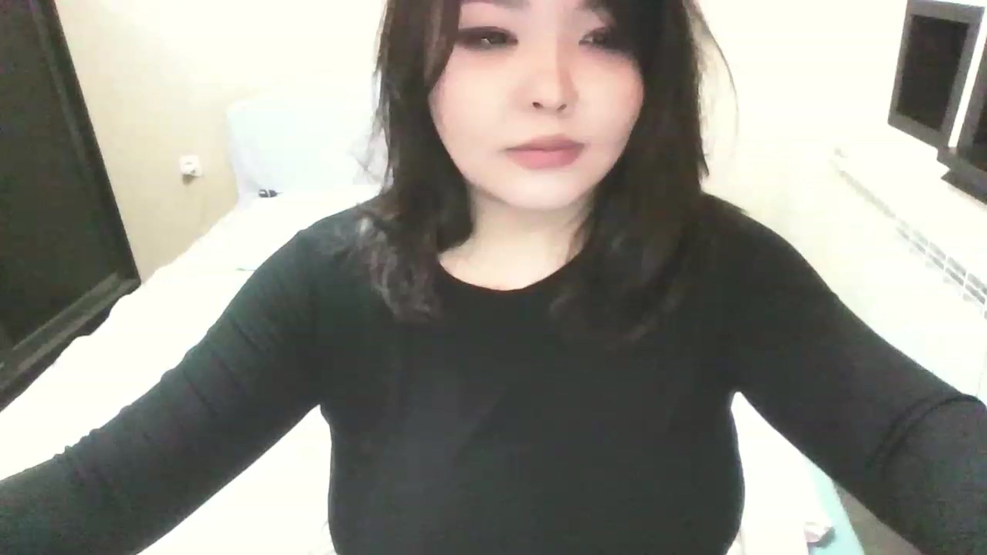 Gallery image thumbnail from MaiChubbyFace's myfreecams stream on, 04/30/2023, 19:44 image 16 of 20