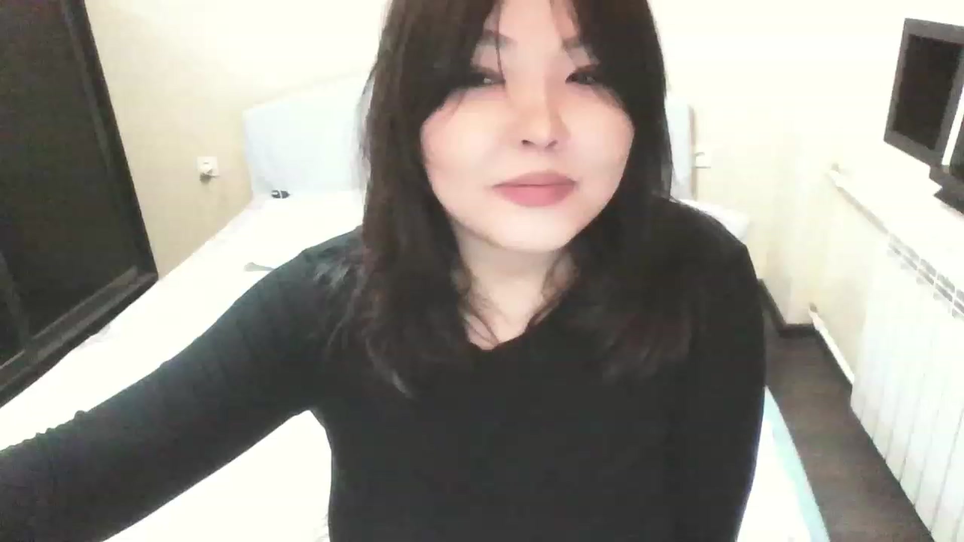 Gallery image thumbnail from MaiChubbyFace's myfreecams stream on, 04/30/2023, 20:57 image 3 of 20