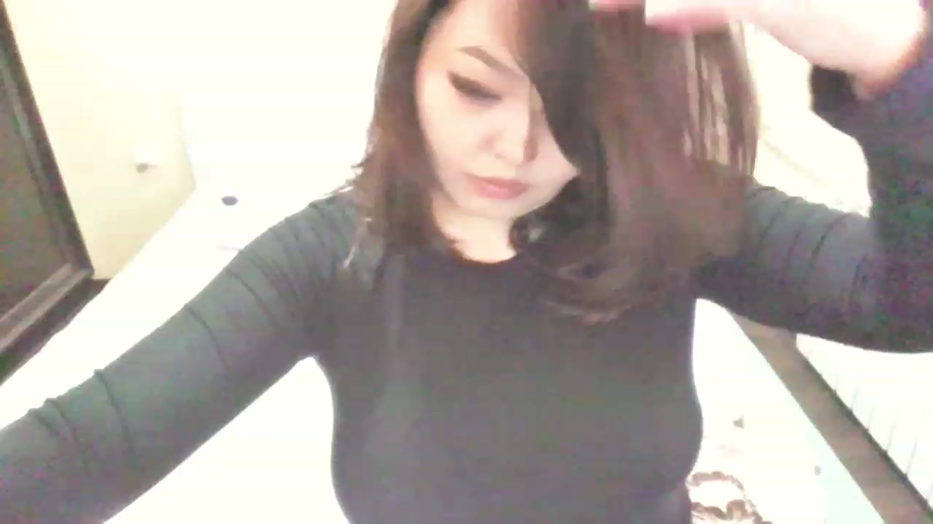 Gallery image thumbnail from MaiChubbyFace's myfreecams stream on, 05/01/2023, 07:28 image 18 of 20