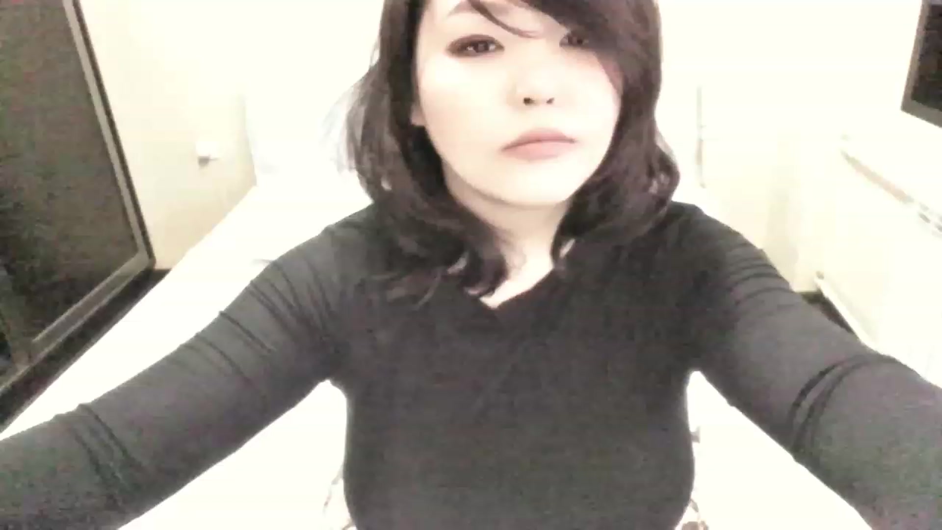 Gallery image thumbnail from MaiChubbyFace's myfreecams stream on, 05/03/2023, 07:54 image 5 of 20