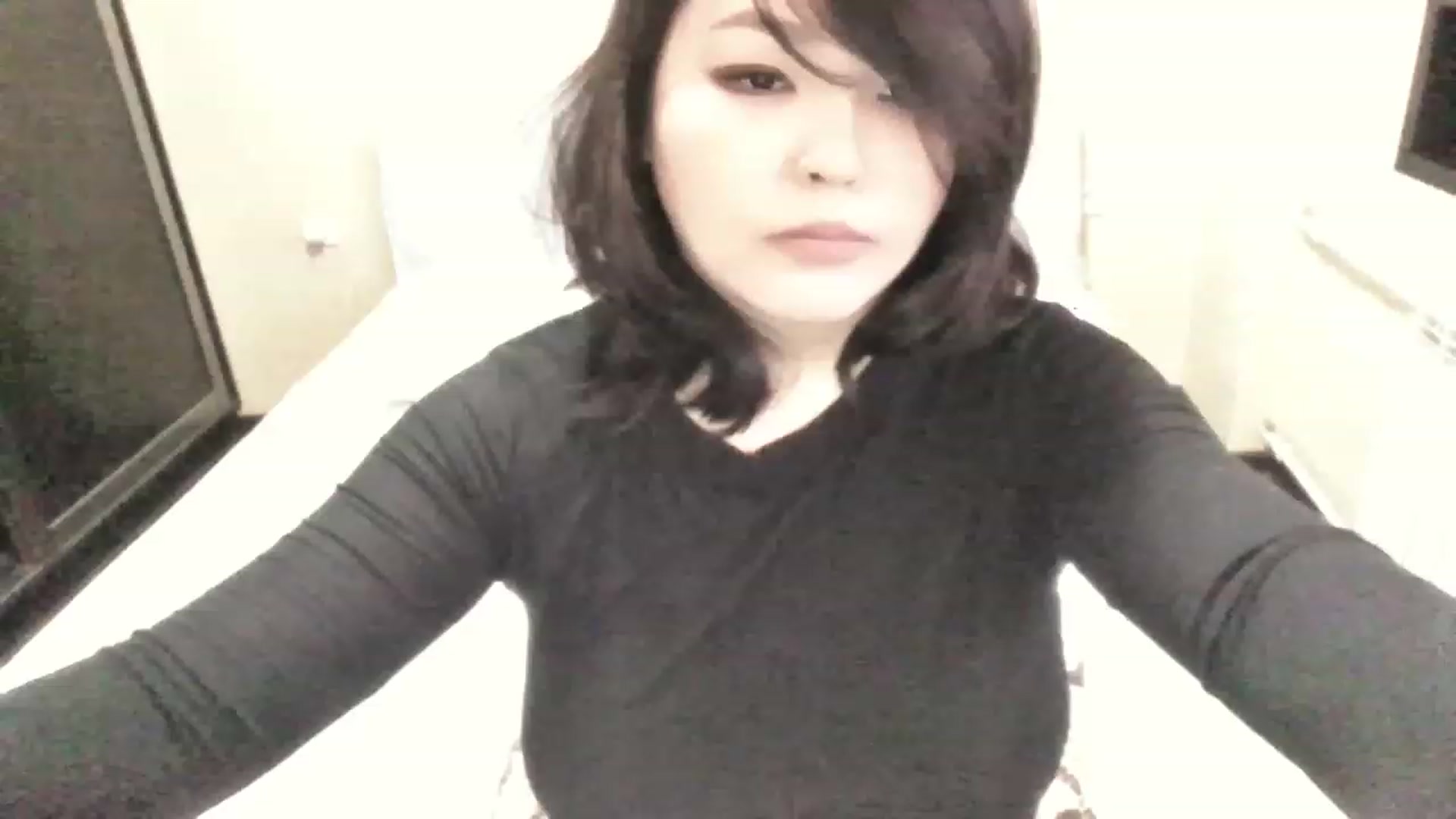 Gallery image thumbnail from MaiChubbyFace's myfreecams stream on, 05/03/2023, 07:54 image 6 of 20