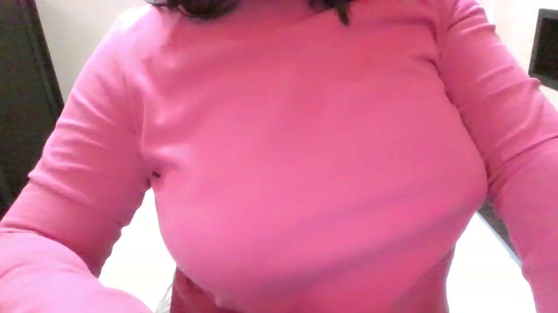 Gallery image thumbnail from MaiChubbyFace's myfreecams stream on, 05/14/2023, 20:53 image 6 of 20