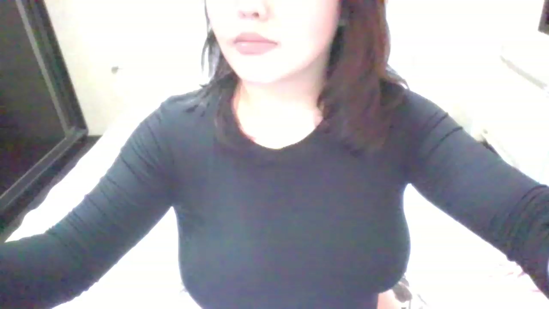 Gallery image thumbnail from MaiChubbyFace's myfreecams stream on, 05/15/2023, 24:13 image 4 of 20