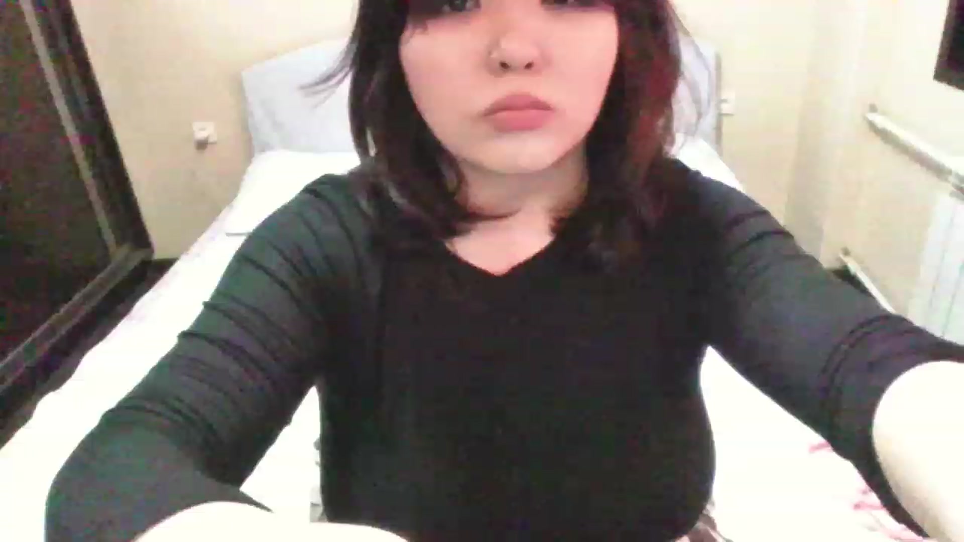 Gallery image thumbnail from MaiChubbyFace's myfreecams stream on, 05/15/2023, 24:13 image 17 of 20