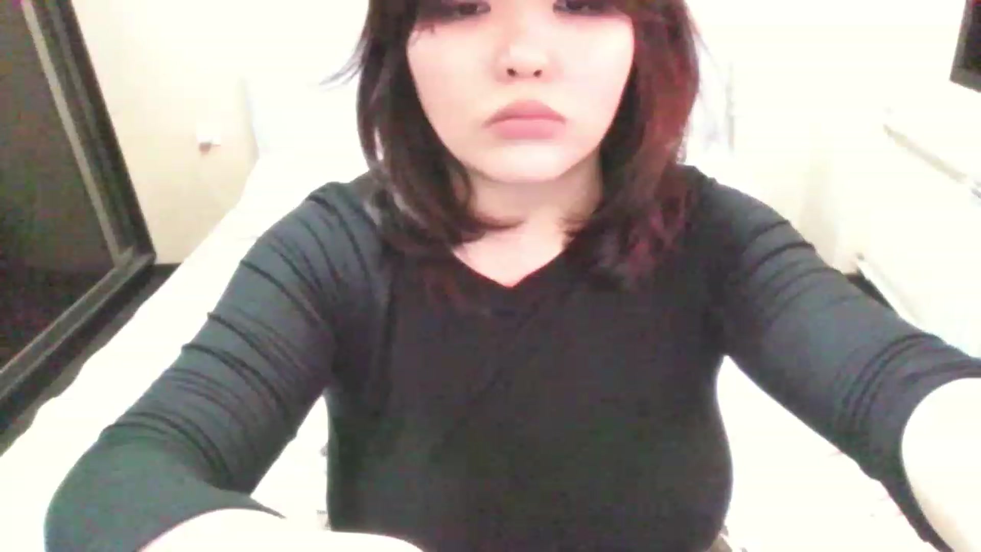 Gallery image thumbnail from MaiChubbyFace's myfreecams stream on, 05/15/2023, 24:13 image 20 of 20
