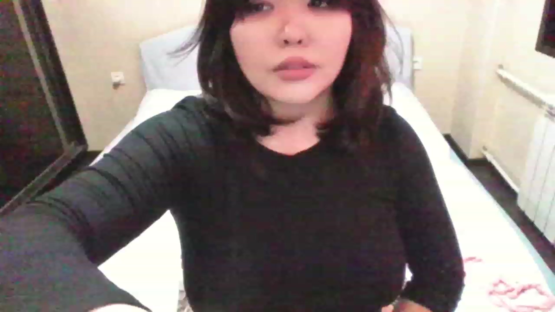 Gallery image thumbnail from MaiChubbyFace's myfreecams stream on, 05/15/2023, 24:13 image 9 of 20