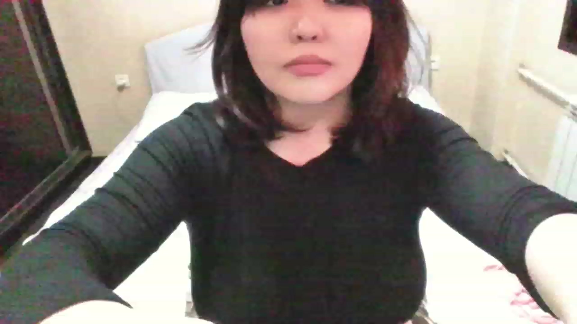 Gallery image thumbnail from MaiChubbyFace's myfreecams stream on, 05/15/2023, 24:13 image 13 of 20