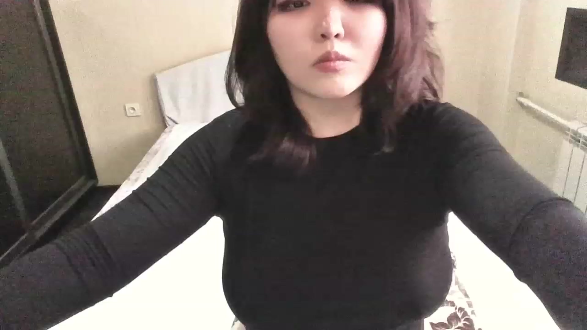 Gallery image thumbnail from MaiChubbyFace's myfreecams stream on, 05/26/2023, 04:54 image 9 of 20