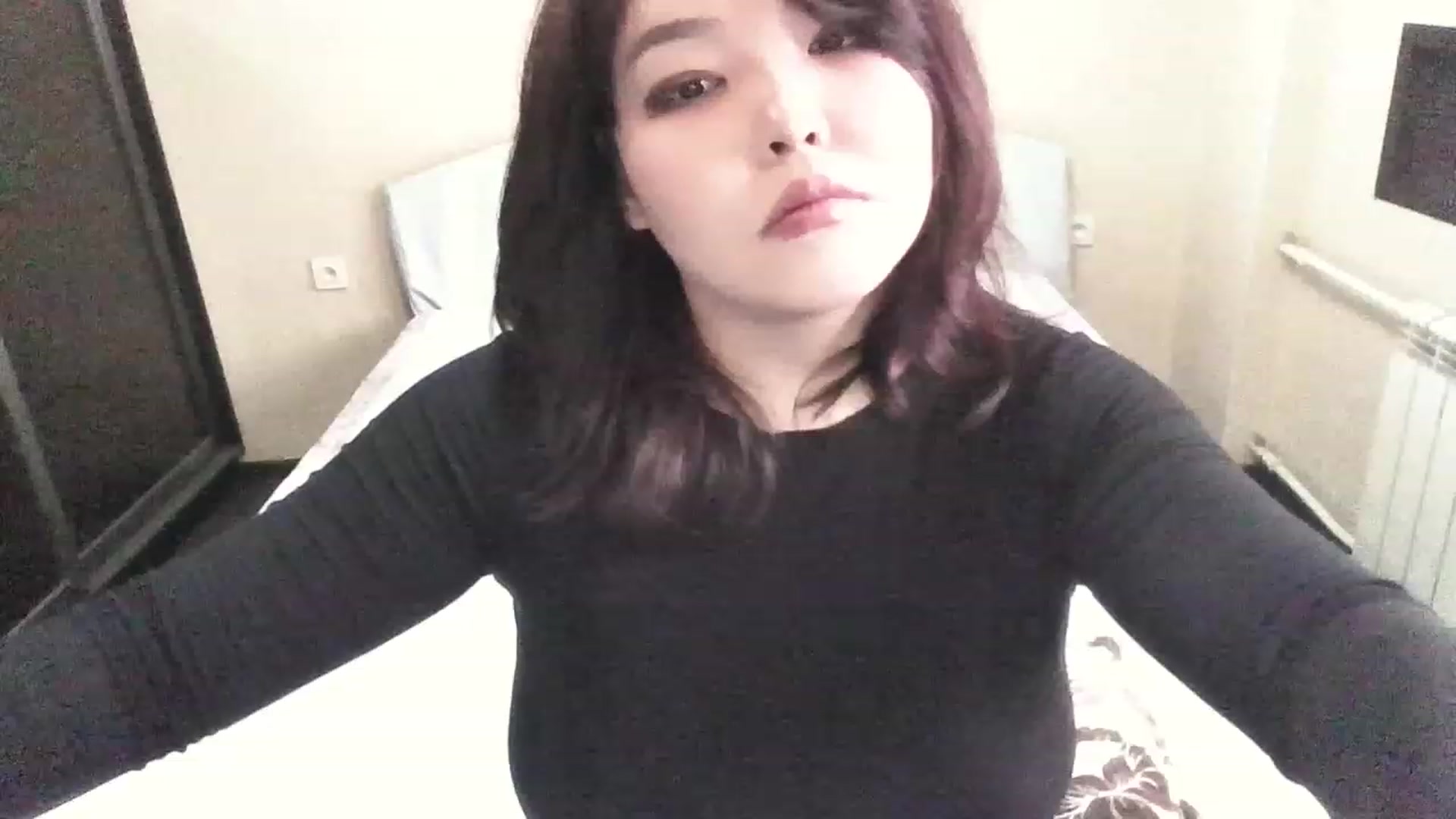 Gallery image thumbnail from MaiChubbyFace's myfreecams stream on, 05/26/2023, 04:54 image 12 of 20