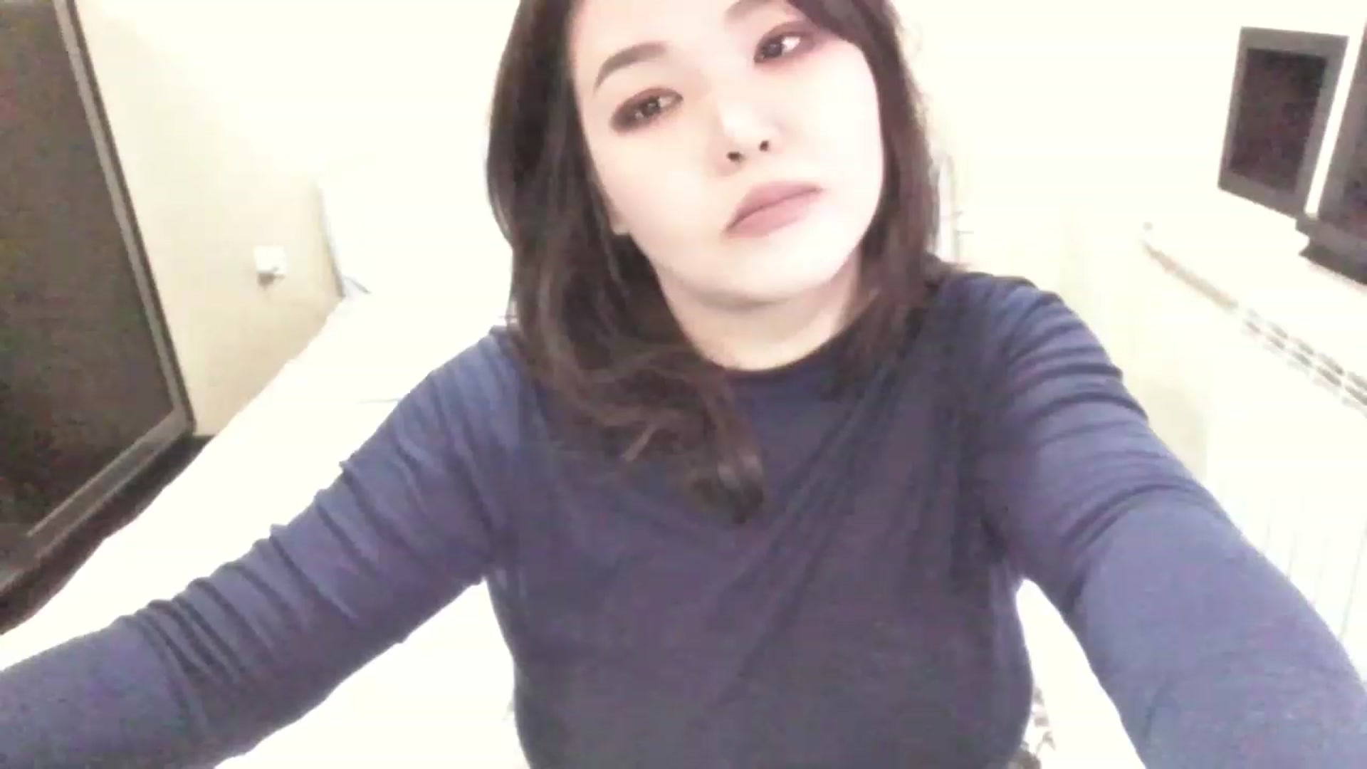 Gallery image thumbnail from MaiChubbyFace's myfreecams stream on, 05/29/2023, 07:32 image 14 of 20
