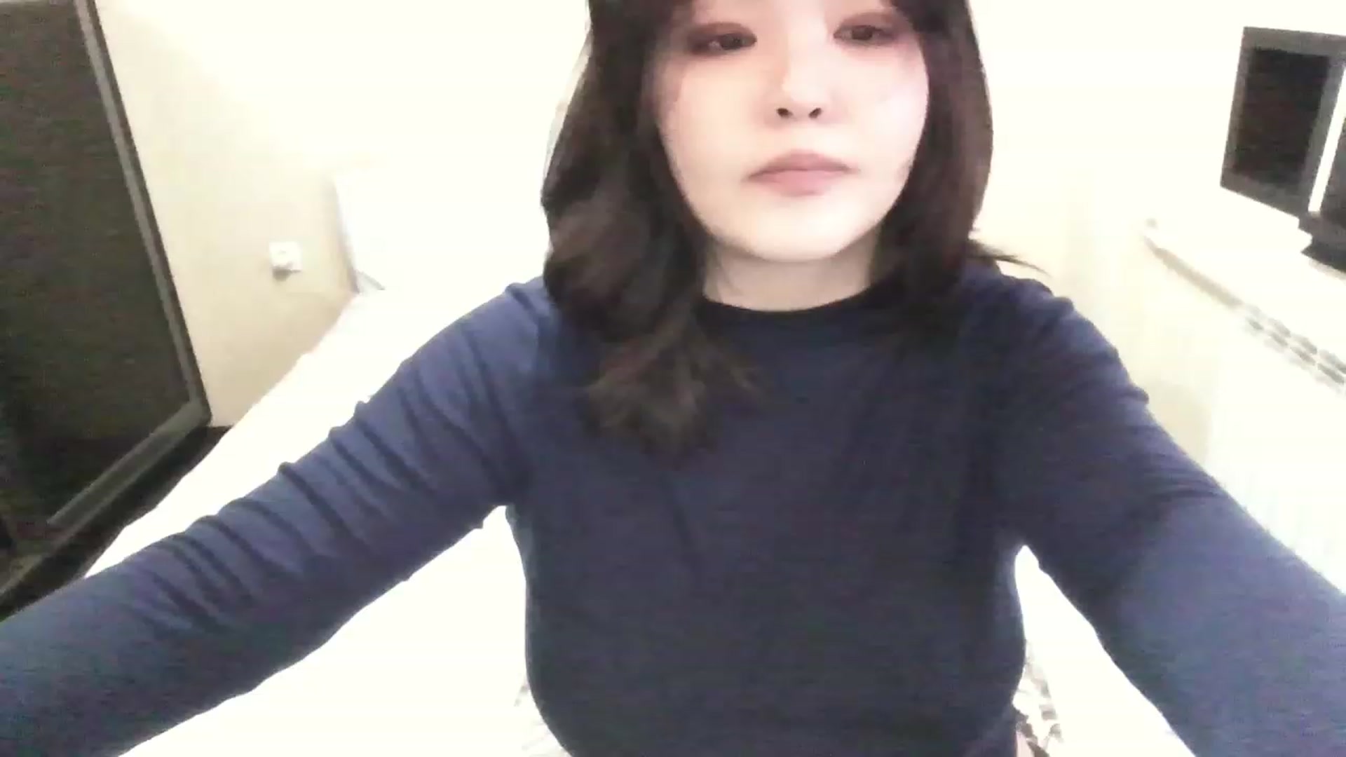 Gallery image thumbnail from MaiChubbyFace's myfreecams stream on, 05/29/2023, 07:32 image 1 of 20