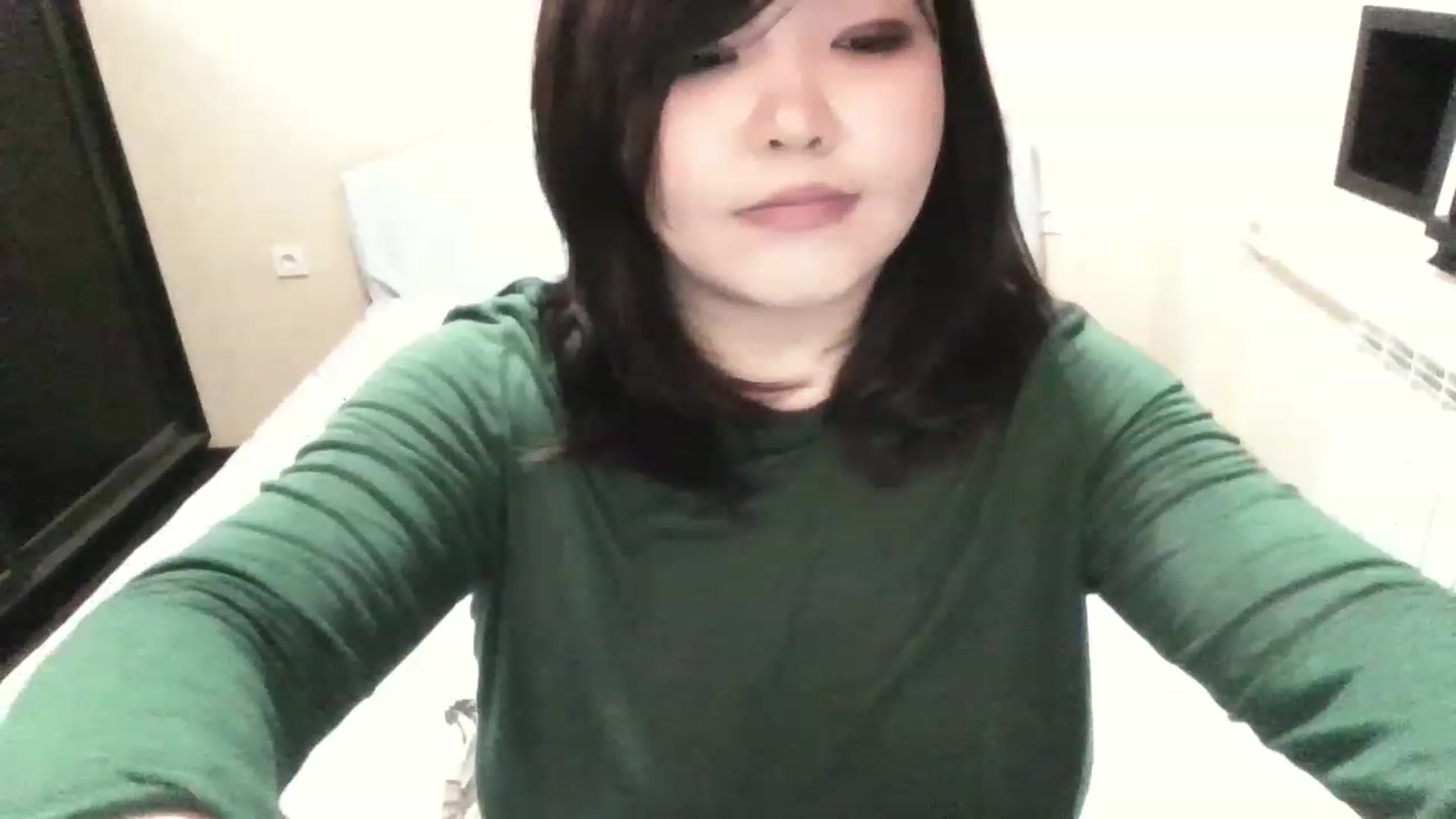 Gallery image thumbnail from MaiChubbyFace's myfreecams stream on, 06/03/2023, 17:11 image 16 of 20