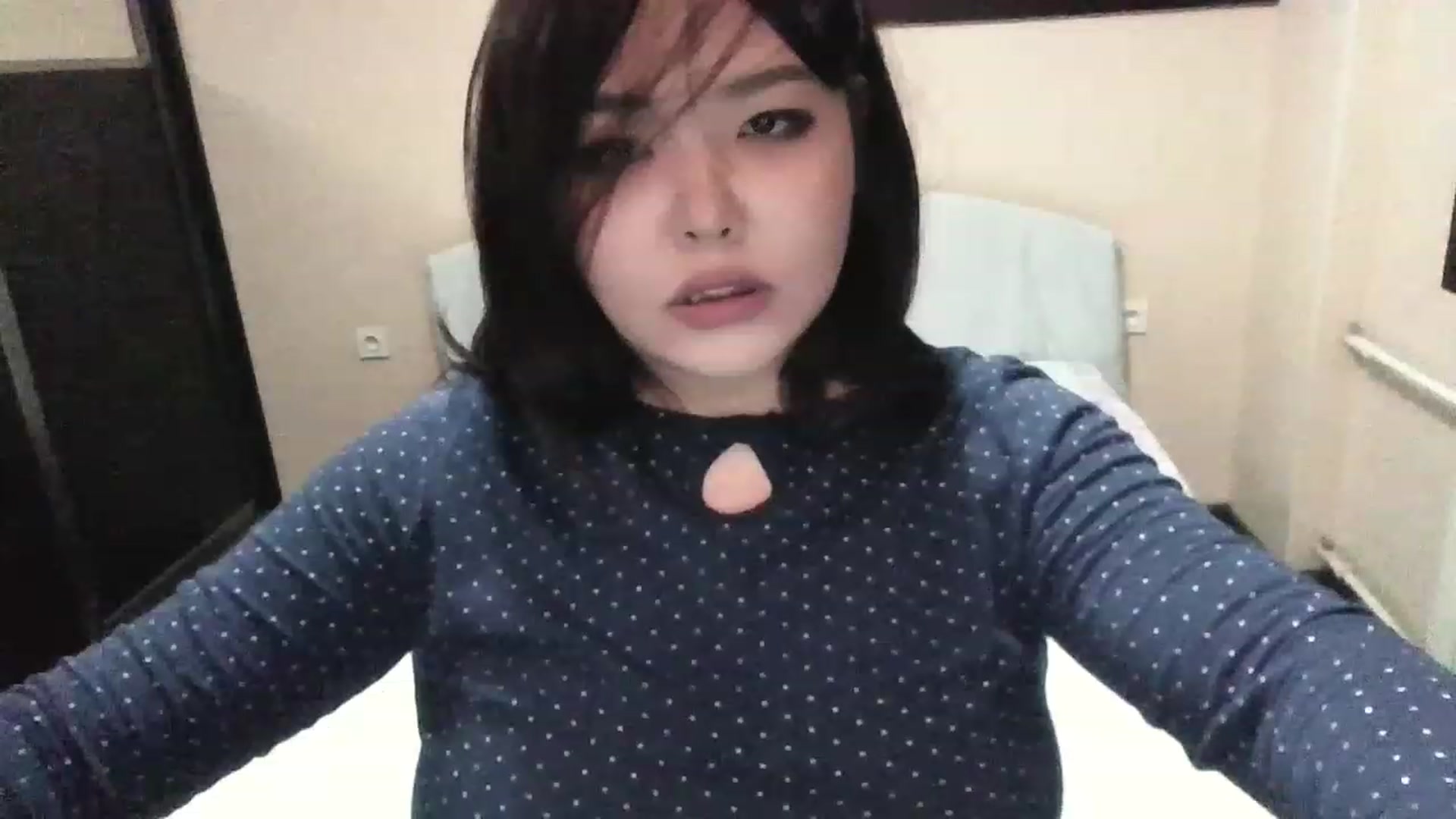 Gallery image thumbnail from MaiChubbyFace's myfreecams stream on, 06/04/2023, 17:00 image 3 of 20