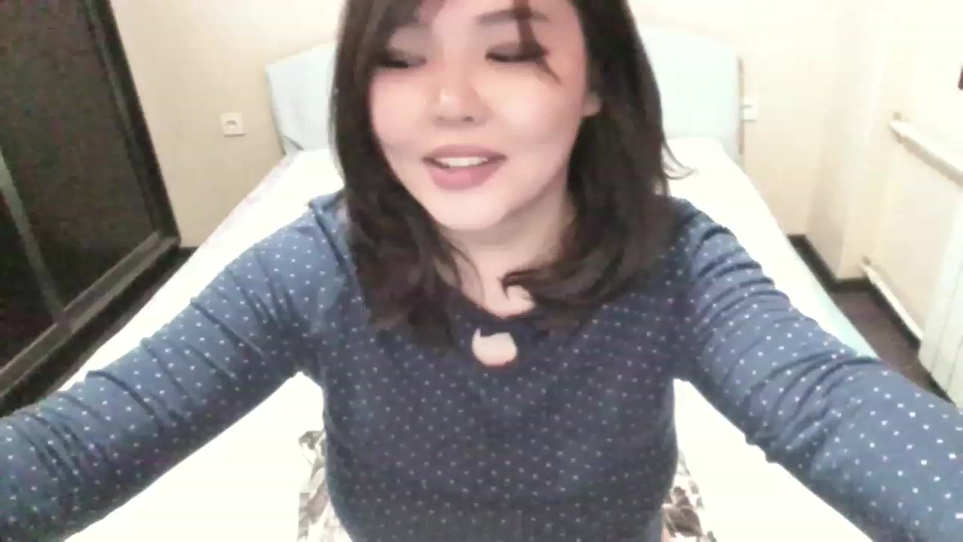 Gallery image thumbnail from MaiChubbyFace's myfreecams stream on, 06/04/2023, 17:00 image 20 of 20