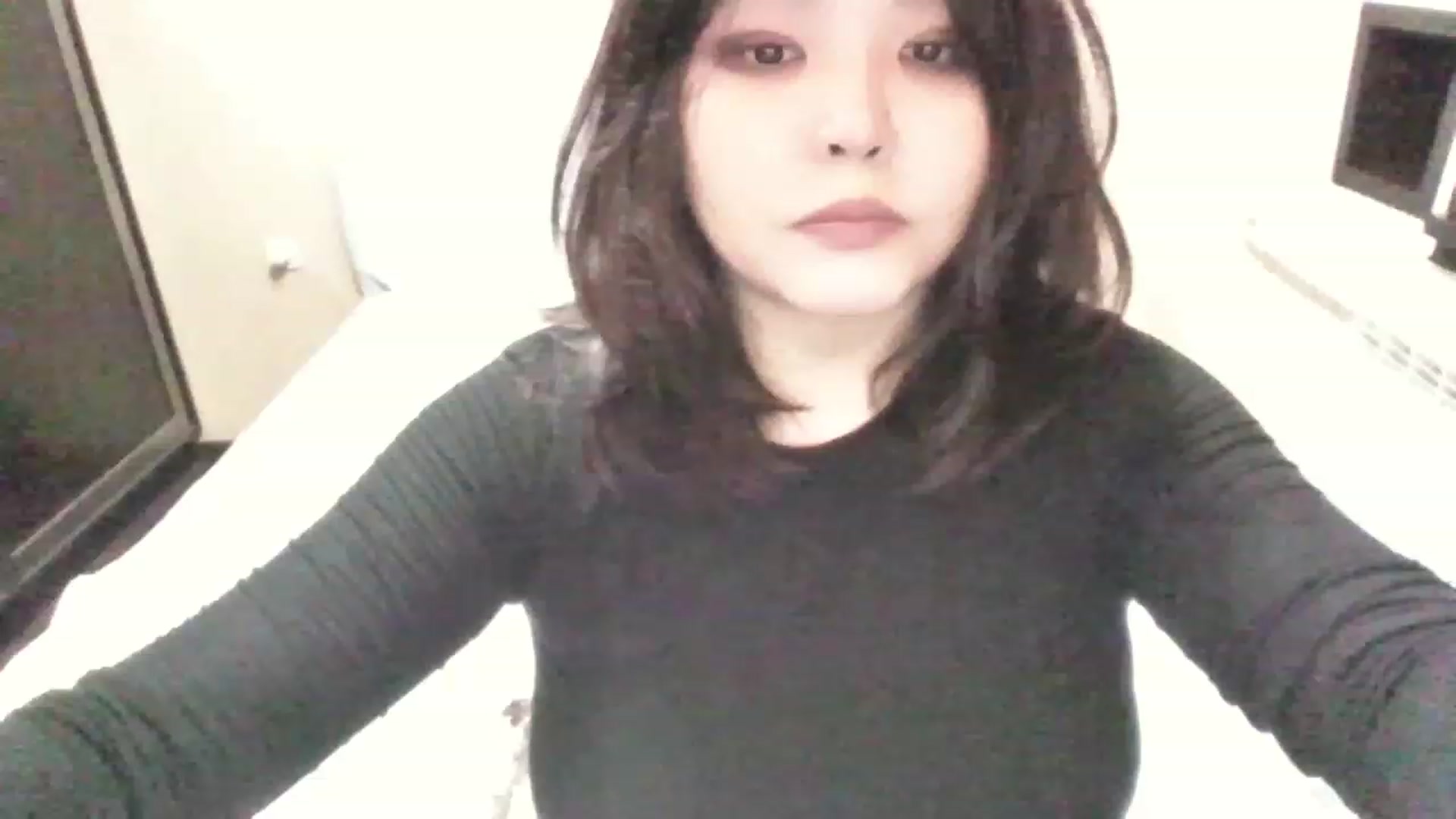 Gallery image thumbnail from MaiChubbyFace's myfreecams stream on, 06/11/2023, 18:46 image 20 of 20