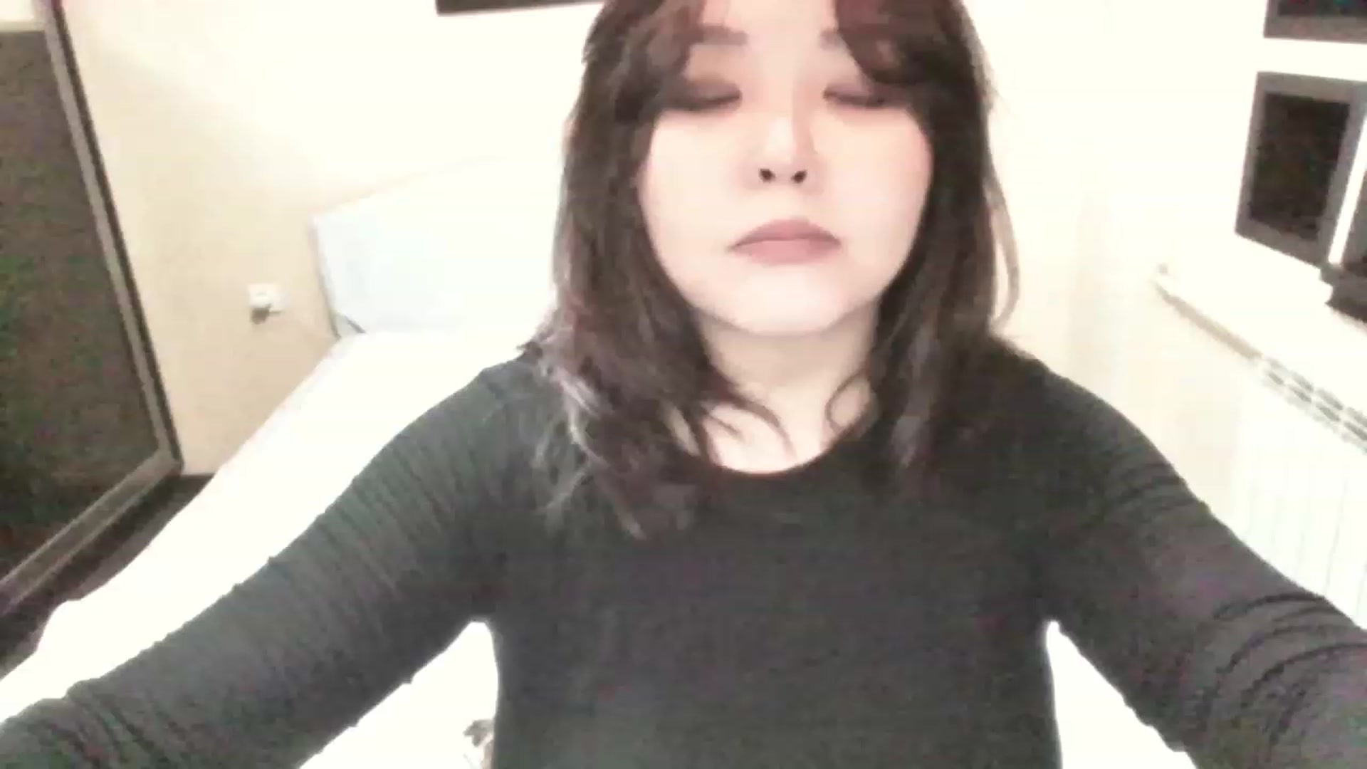 Gallery image thumbnail from MaiChubbyFace's myfreecams stream on, 06/11/2023, 18:46 image 17 of 20