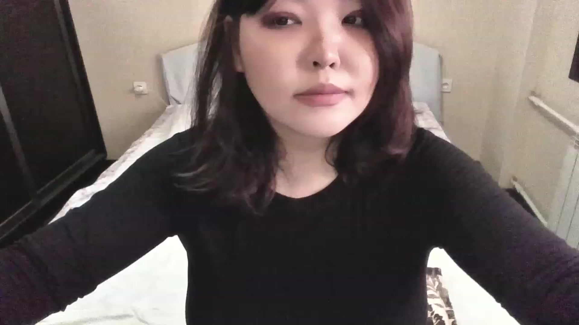 Gallery image thumbnail from MaiChubbyFace's myfreecams stream on, 06/12/2023, 04:48 image 1 of 20