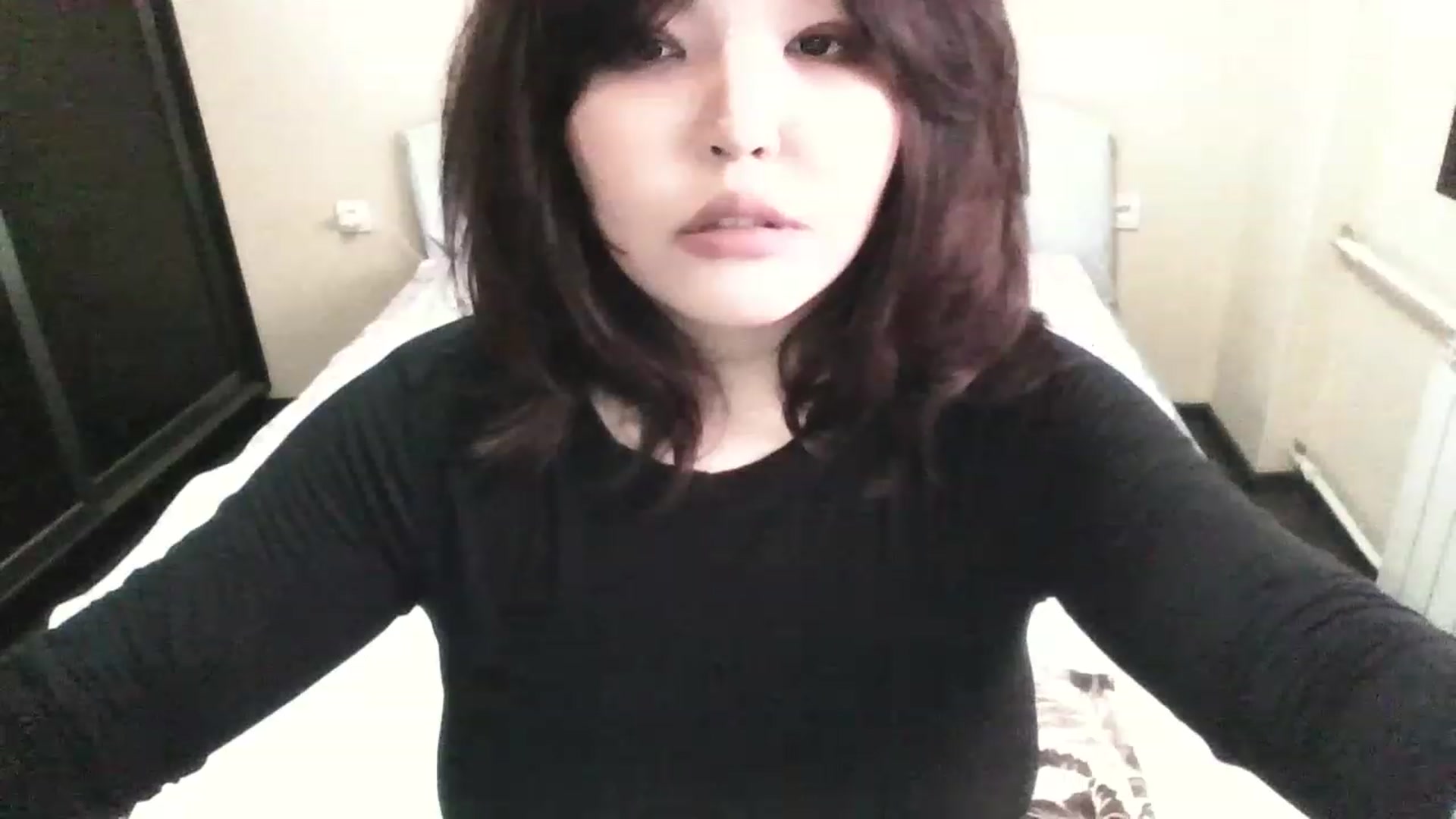 Gallery image thumbnail from MaiChubbyFace's myfreecams stream on, 06/12/2023, 04:48 image 14 of 20