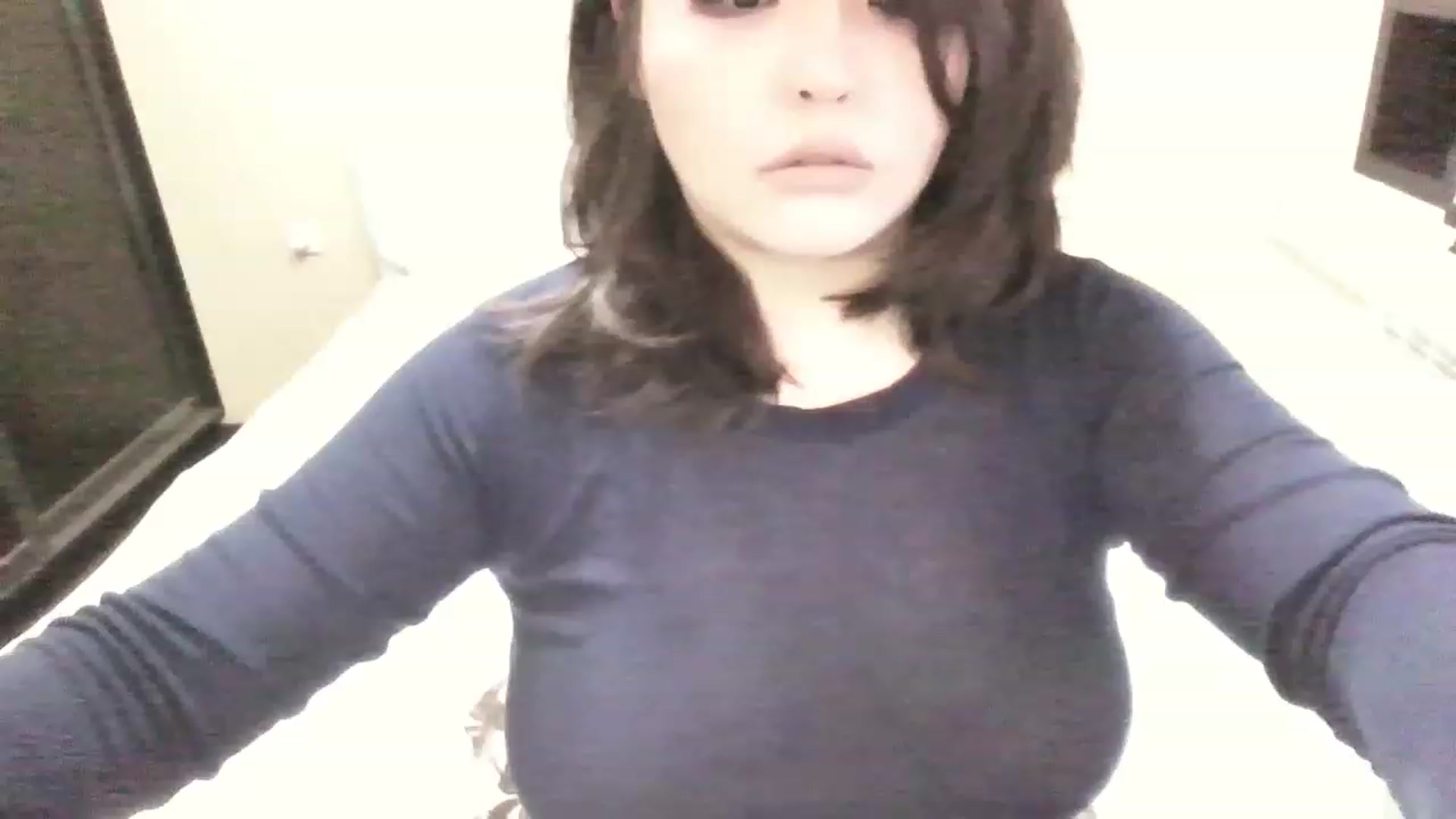 Gallery image thumbnail from MaiChubbyFace's myfreecams stream on, 06/15/2023, 13:47 image 11 of 20