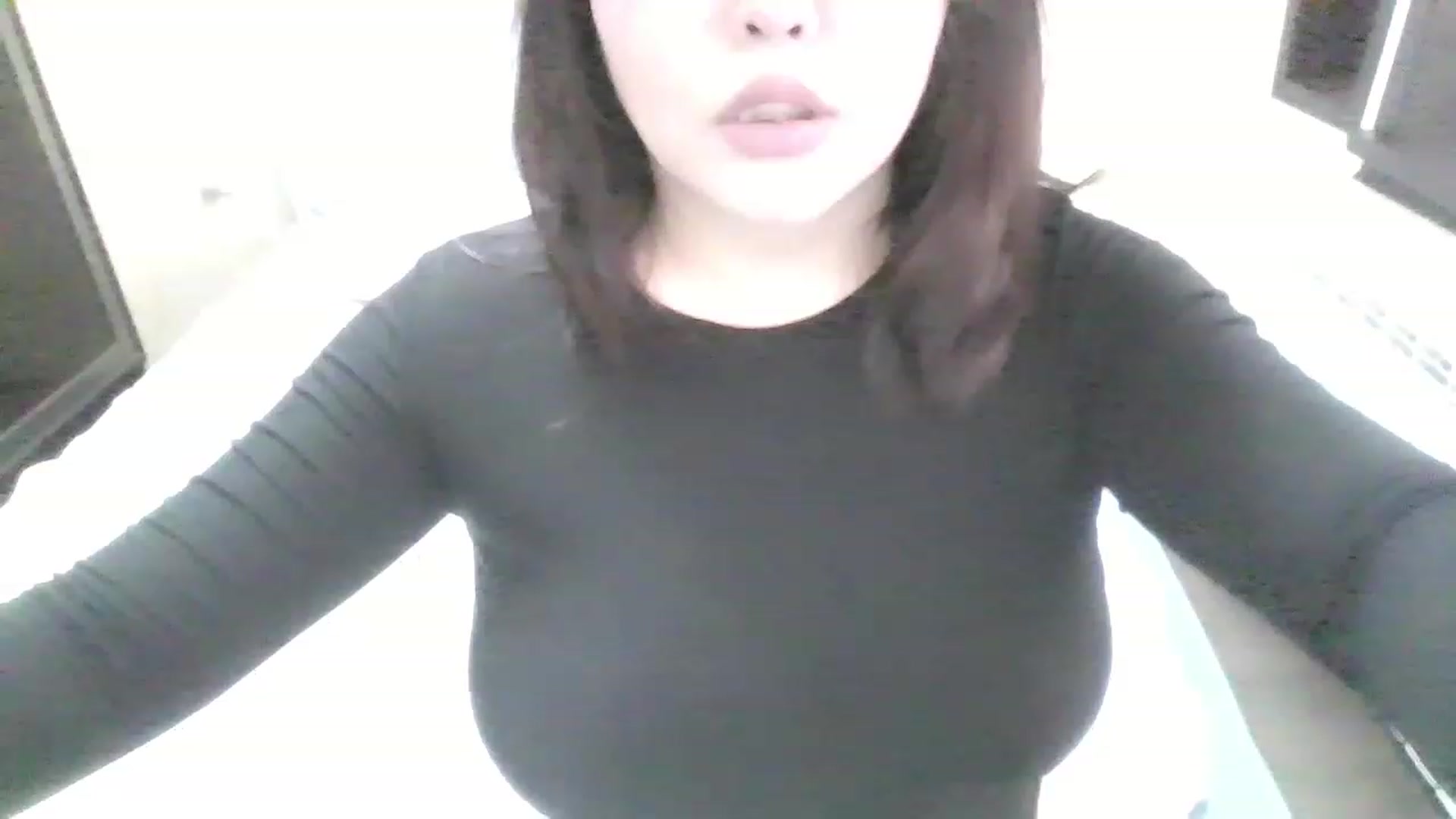 Gallery image thumbnail from MaiChubbyFace's myfreecams stream on, 06/19/2023, 07:54 image 2 of 20