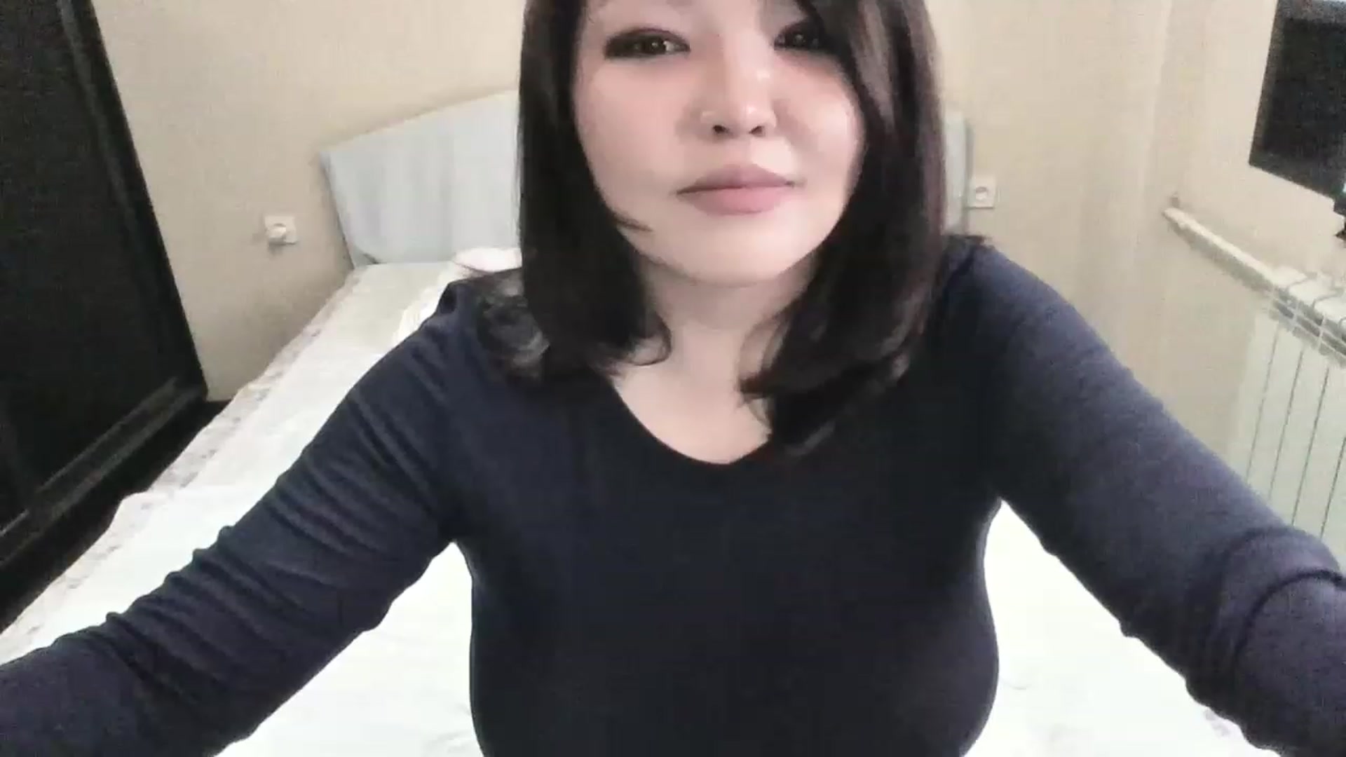 Gallery image thumbnail from MaiChubbyFace's myfreecams stream on, 06/21/2023, 07:32 image 9 of 20