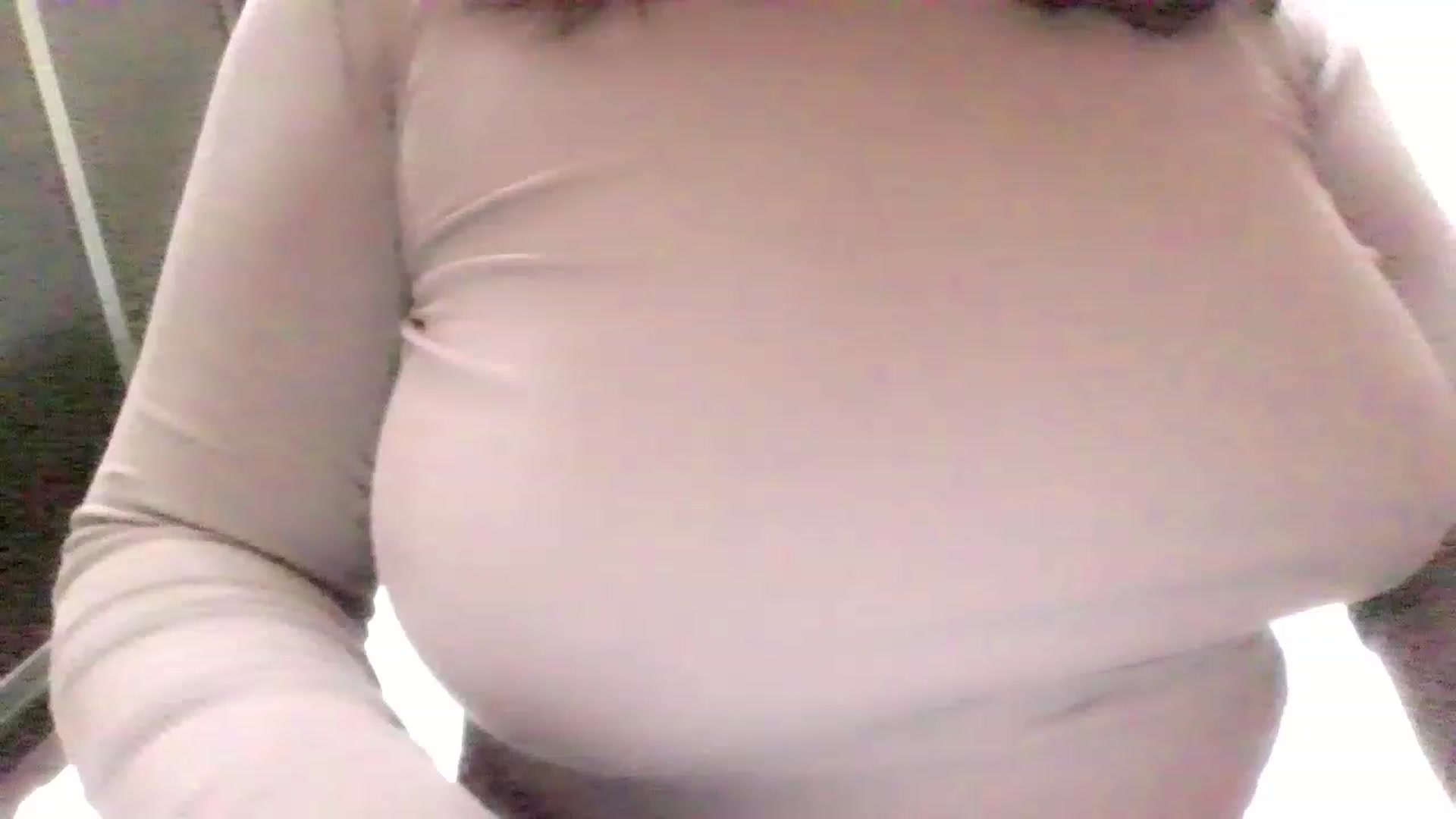 Gallery image thumbnail from MaiChubbyFace's myfreecams stream on, 06/25/2023, 19:53 image 18 of 20