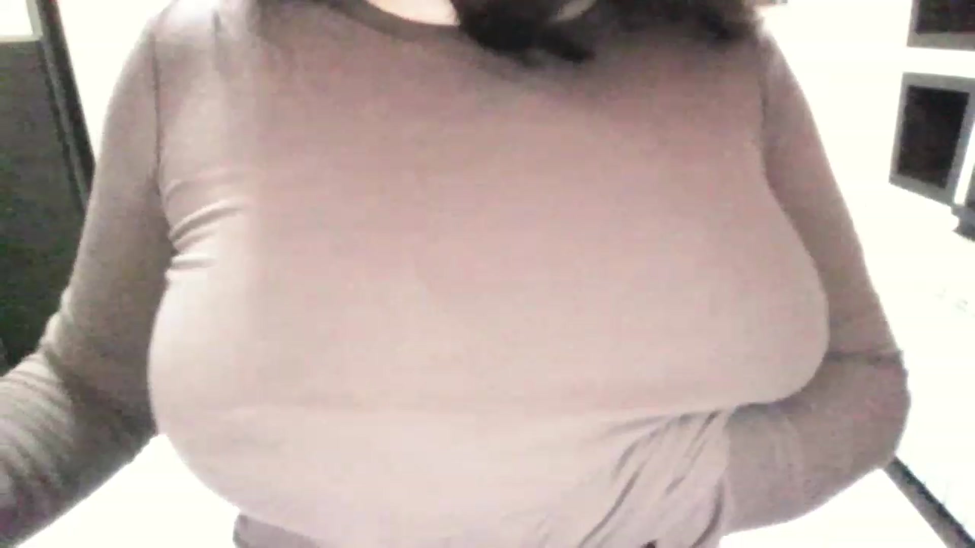 Gallery image thumbnail from MaiChubbyFace's myfreecams stream on, 07/09/2023, 17:43 image 19 of 20