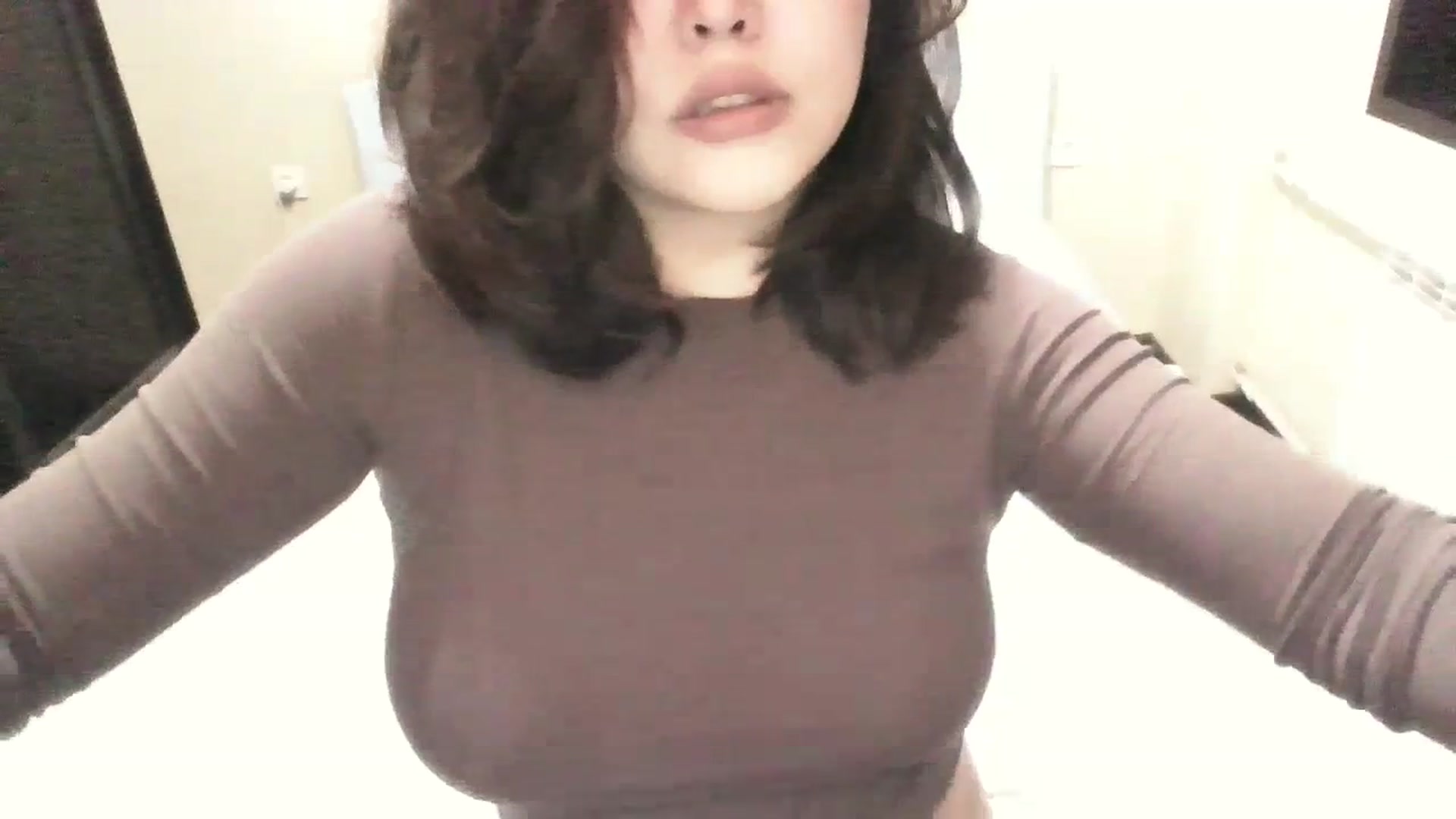Gallery image thumbnail from MaiChubbyFace's myfreecams stream on, 07/09/2023, 19:06 image 16 of 20