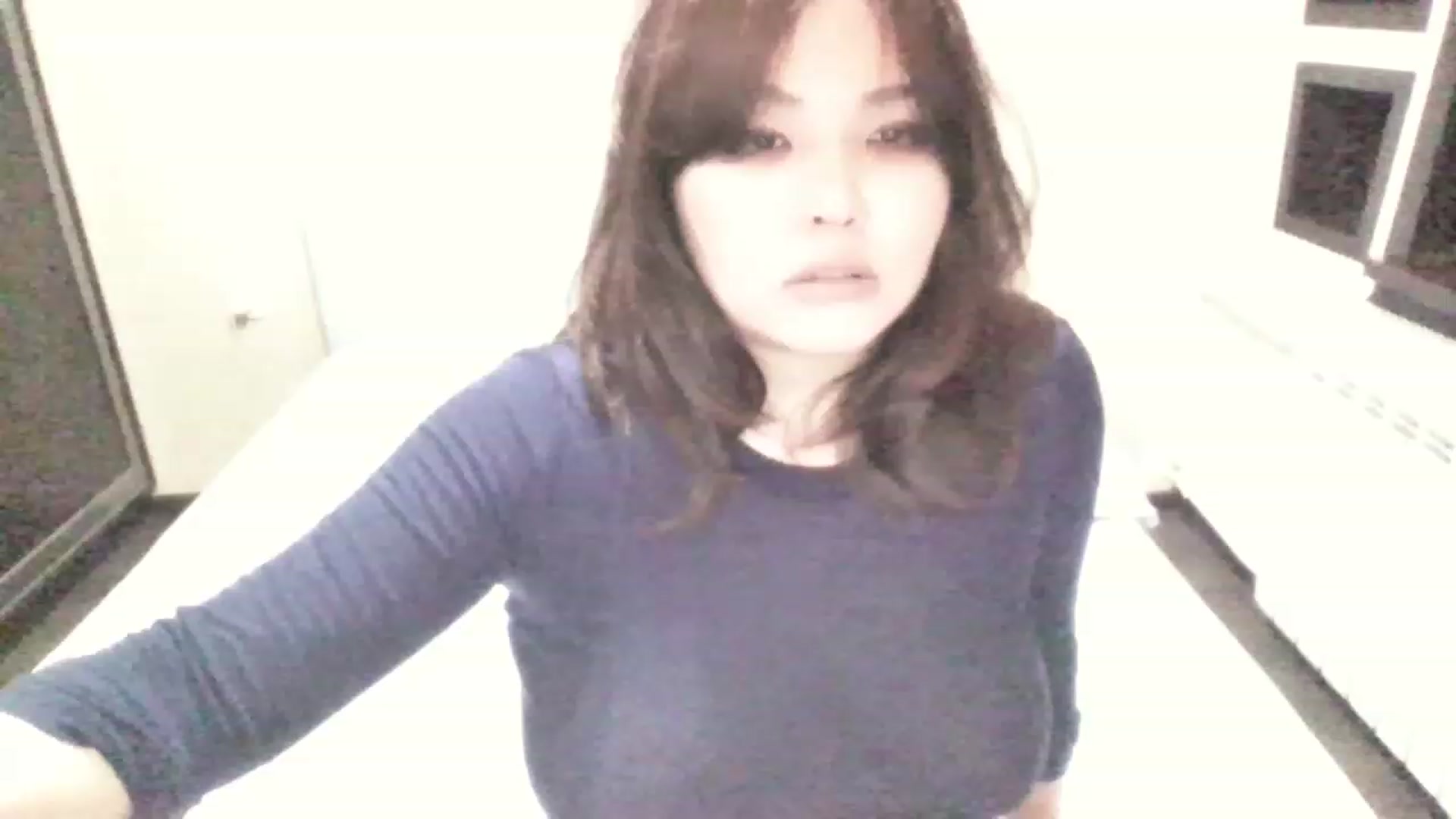 Gallery image thumbnail from MaiChubbyFace's myfreecams stream on, 07/23/2023, 19:24 image 7 of 20