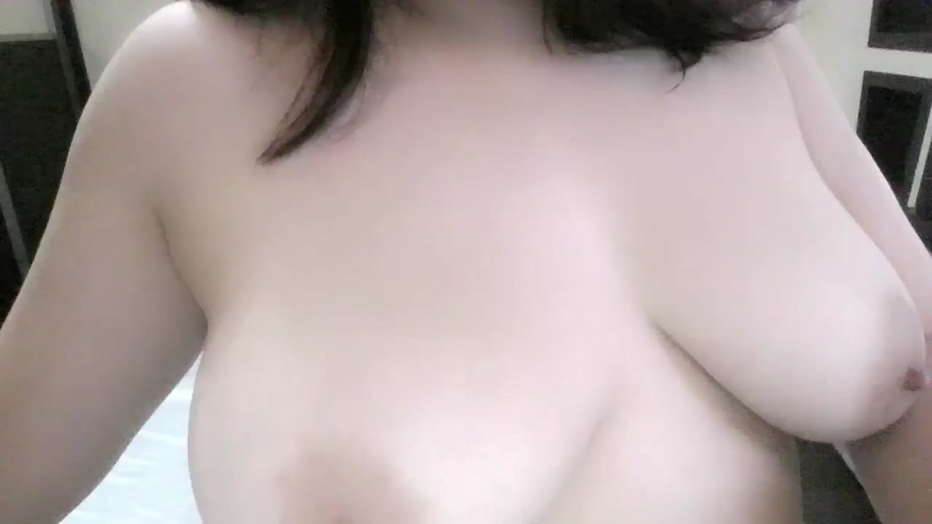 Gallery image thumbnail from MaiChubbyFace's myfreecams stream on, 08/01/2023, 07:14 image 11 of 20