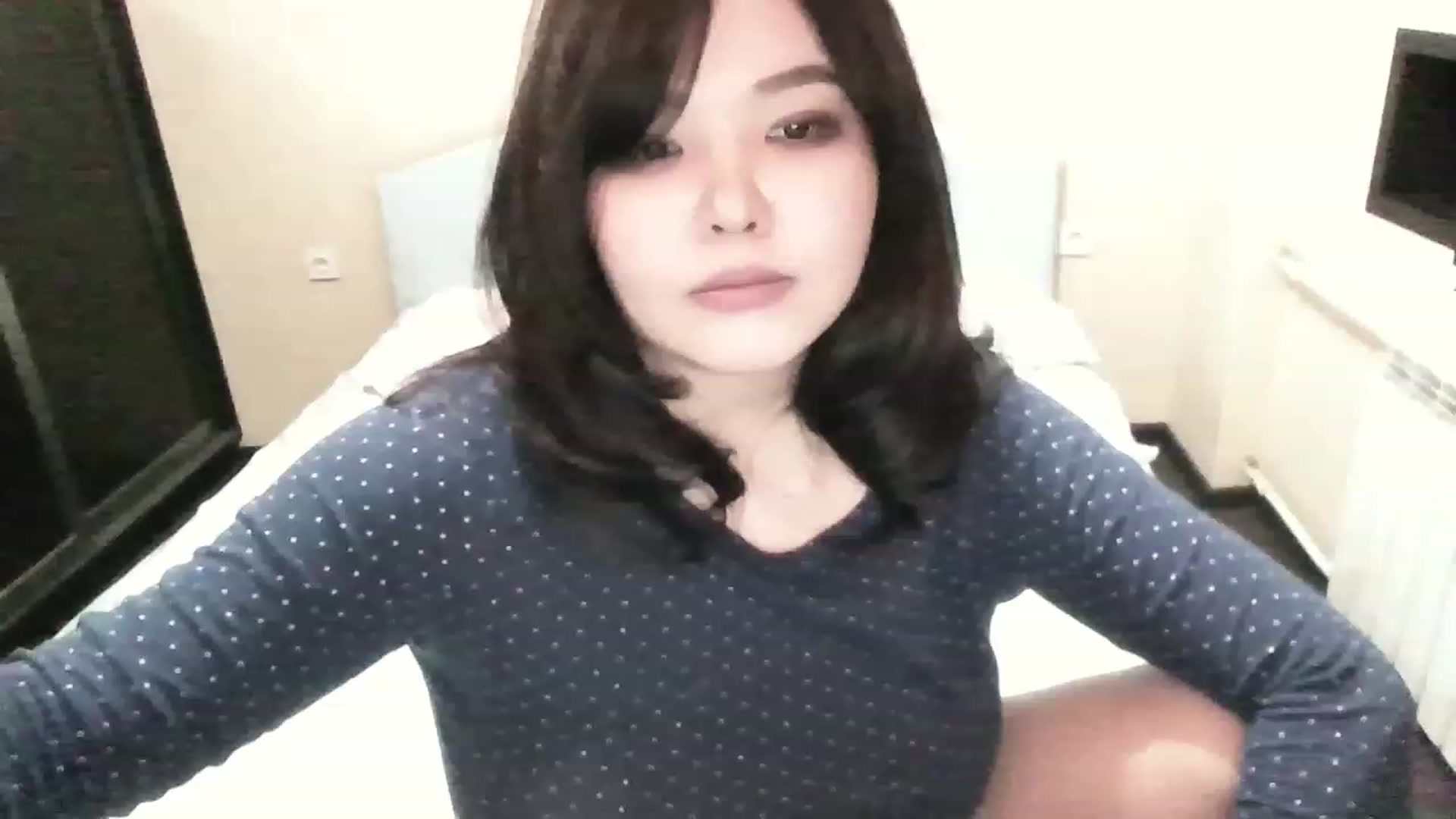 Gallery image thumbnail from MaiChubbyFace's myfreecams stream on, 08/17/2023, 21:06 image 14 of 20