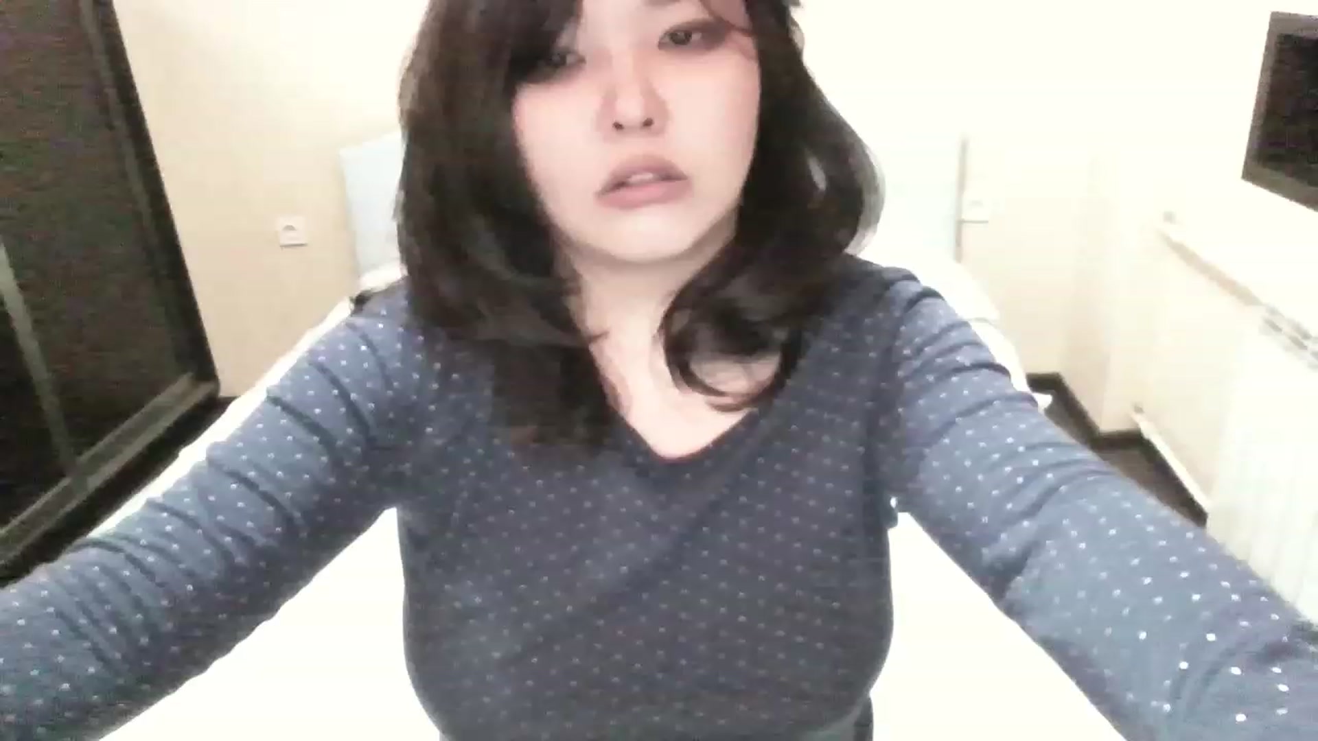Gallery image thumbnail from MaiChubbyFace's myfreecams stream on, 08/17/2023, 21:06 image 18 of 20