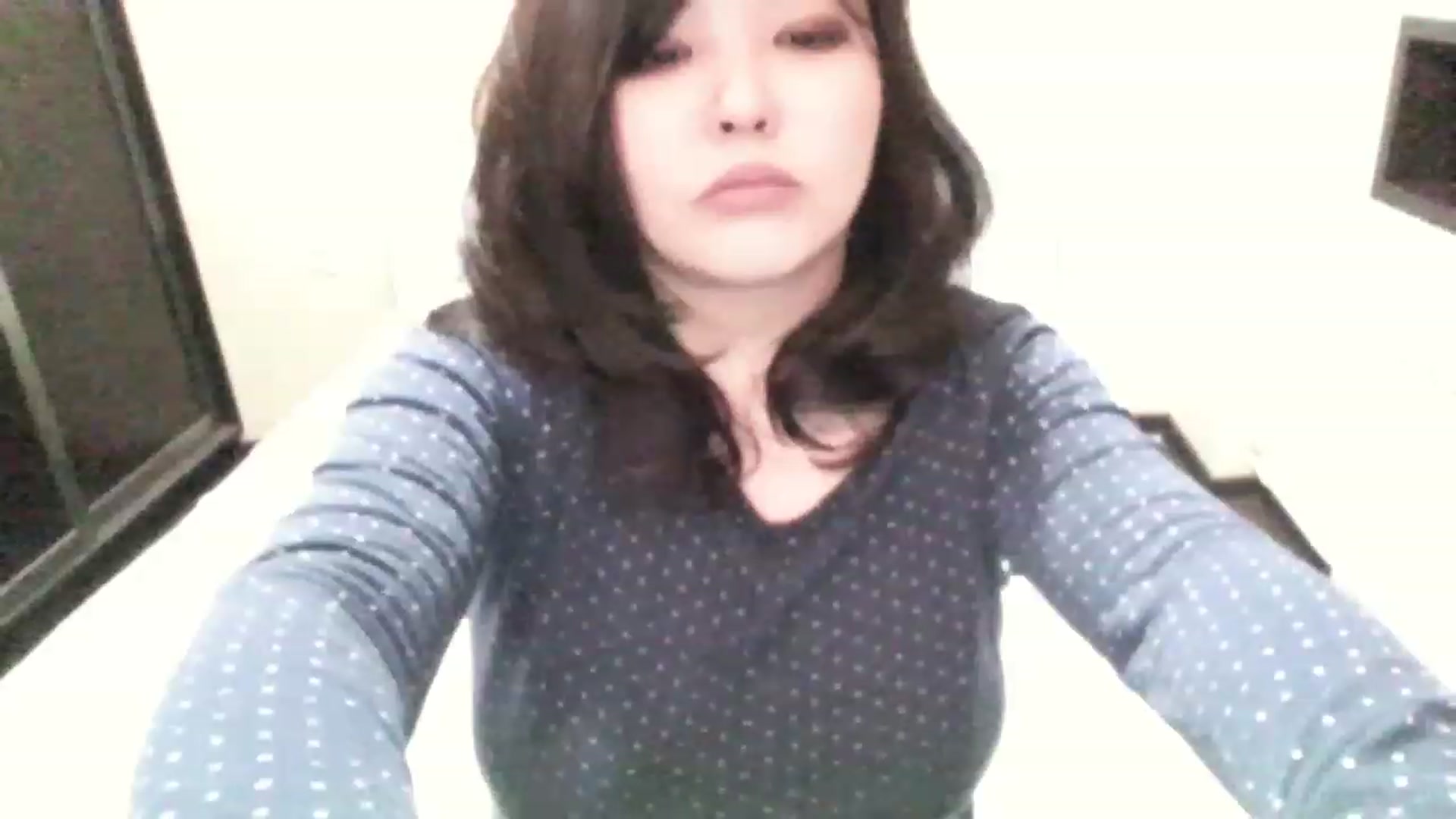 Gallery image thumbnail from MaiChubbyFace's myfreecams stream on, 08/17/2023, 21:06 image 16 of 20